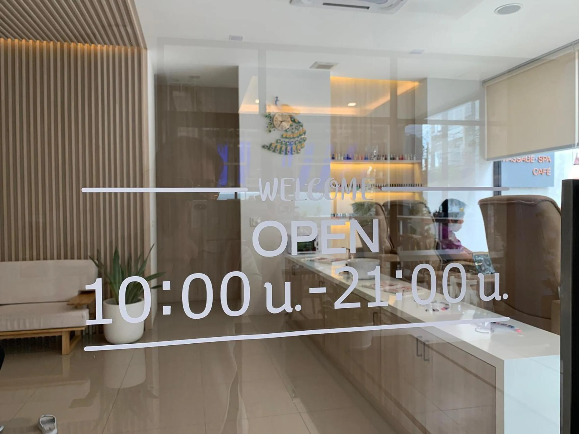 Massage in J & L Residence and Spa