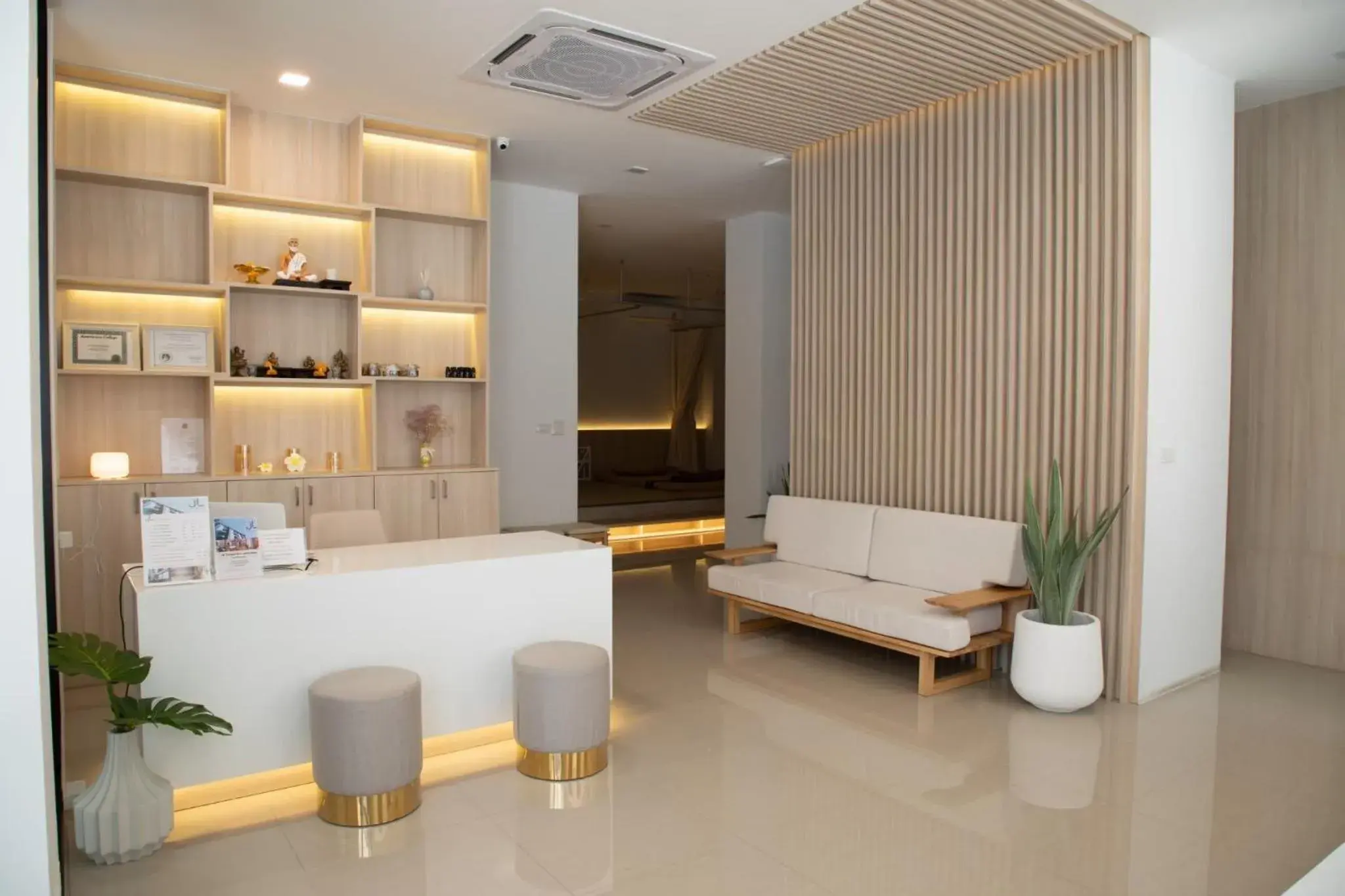 Property building in J & L Residence and Spa Property building in J & L Residence and Spa