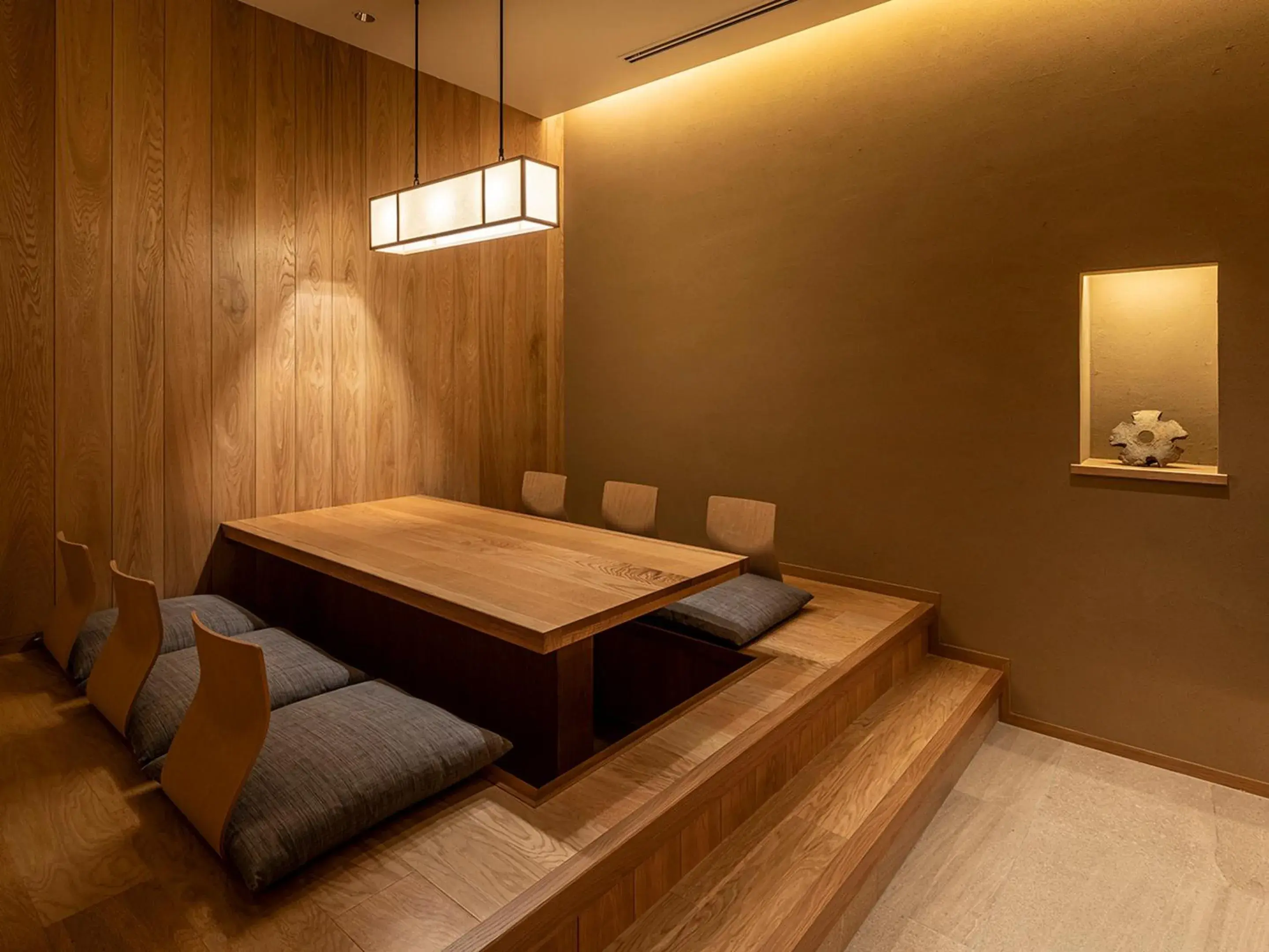 Restaurant/places to eat, Bed in SOKI ATAMI Restaurant/places to eat, Bed in SOKI ATAMI