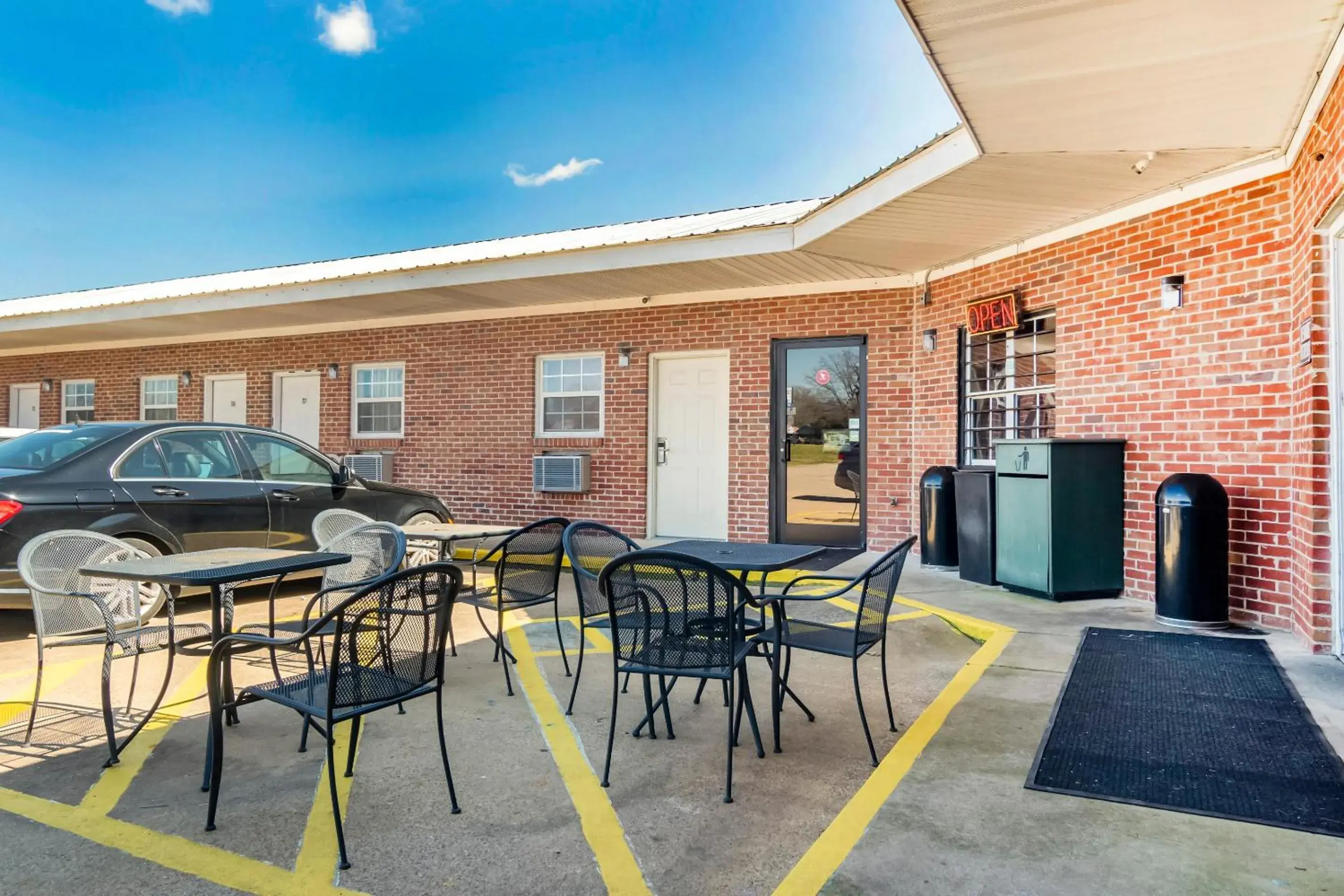 Parking in OYO Hotel Ruleville Route 49W Parking in OYO Hotel Ruleville Route 49W