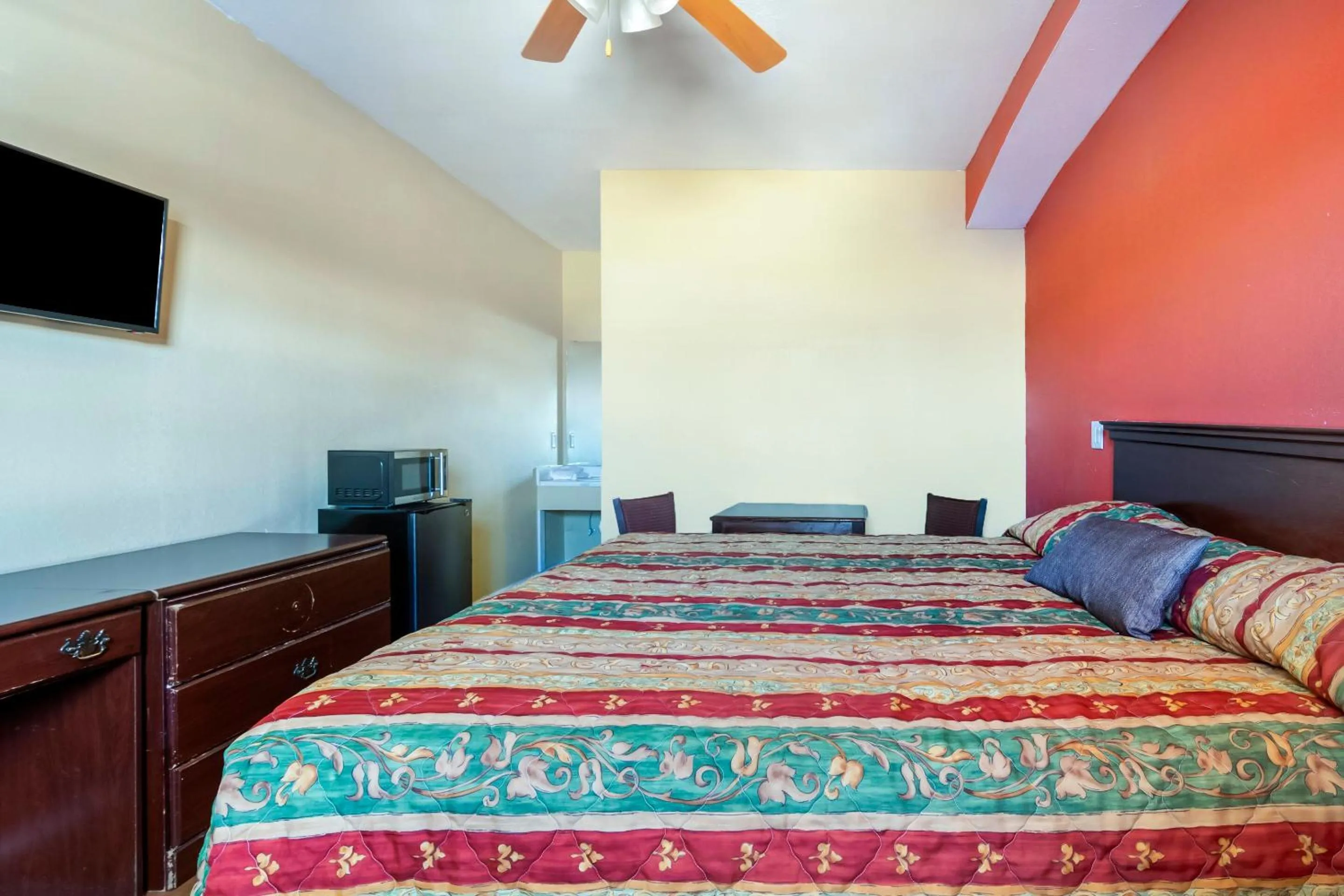 Bedroom, Bed in OYO Hotel Ruleville Route 49W