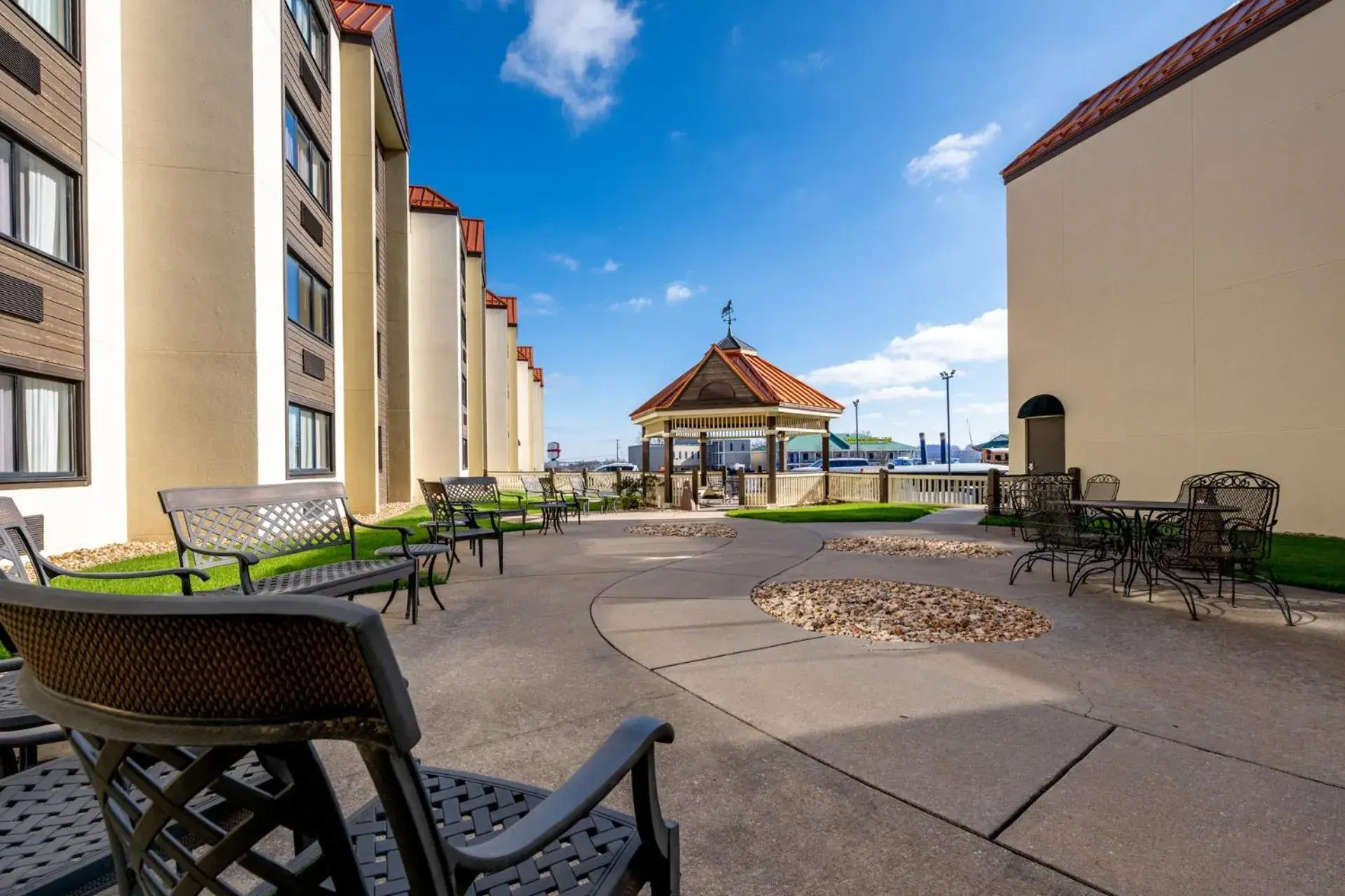 Property building in Lodge of the Ozarks Property building in Lodge of the Ozarks