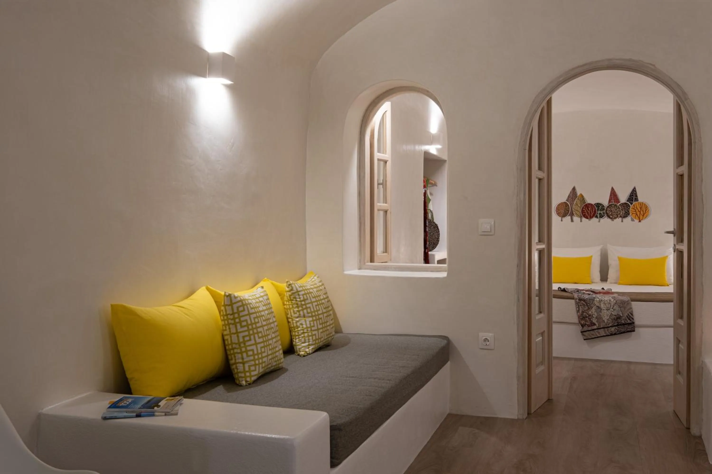 White Orchid Cave House & Studio