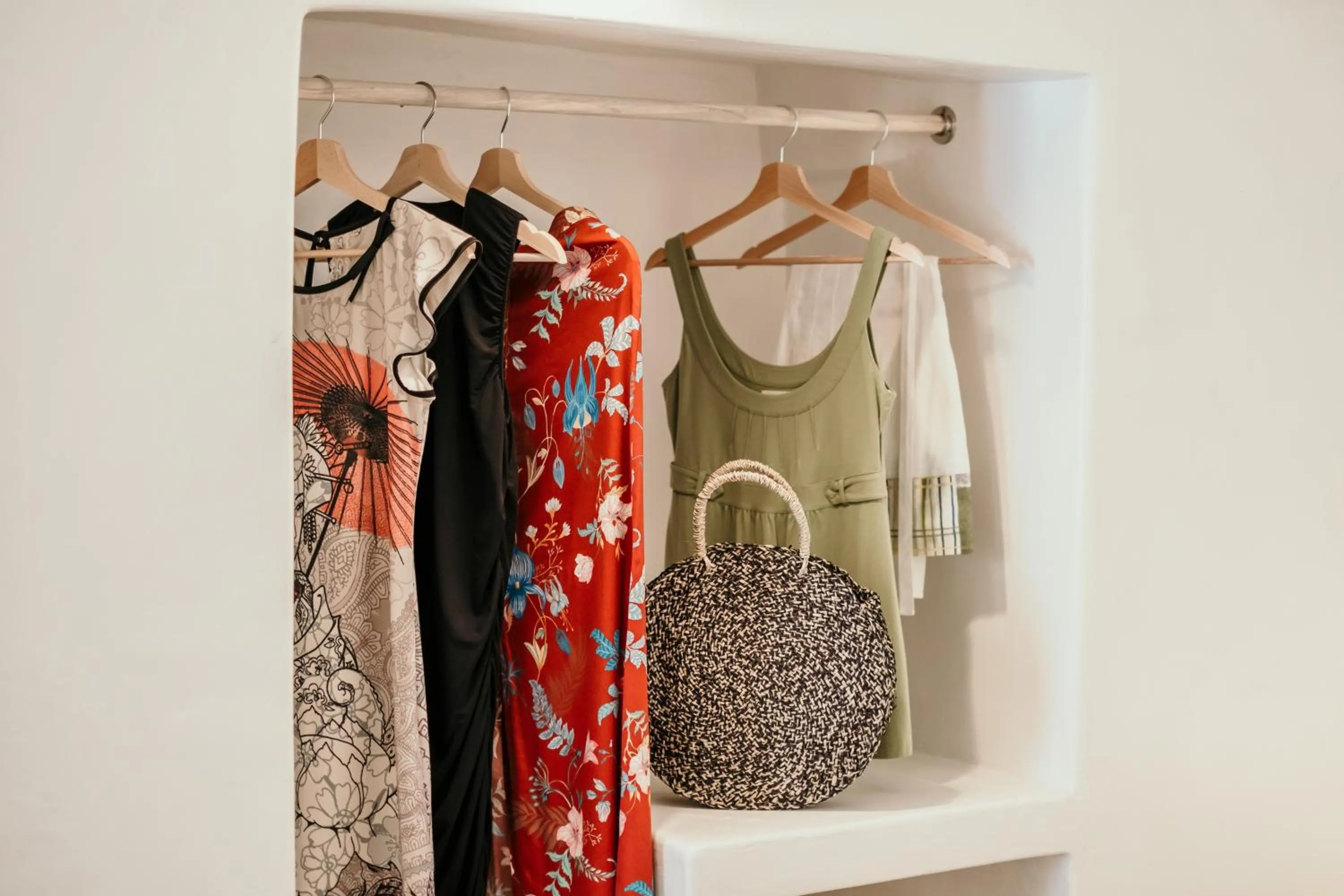 White Orchid Cave House & Studio