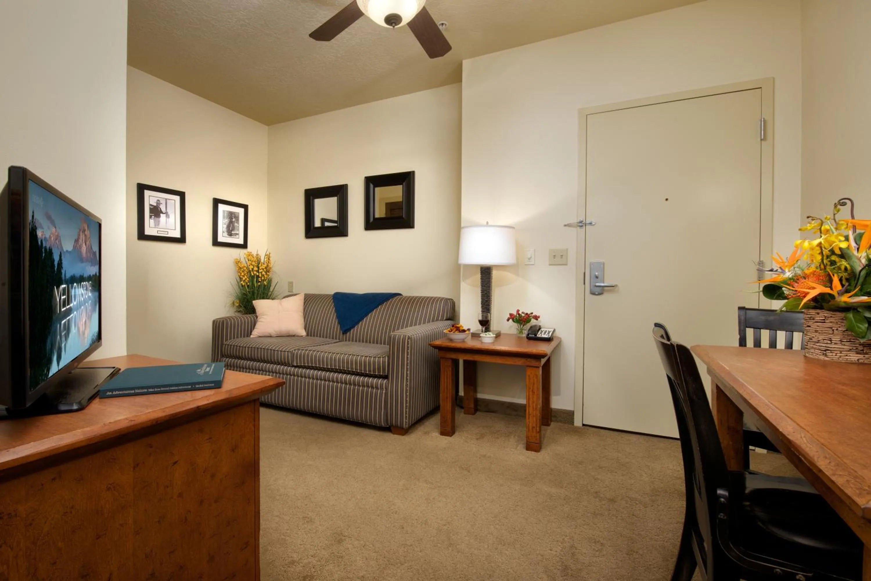 Living room in The Lexington at Jackson Hole