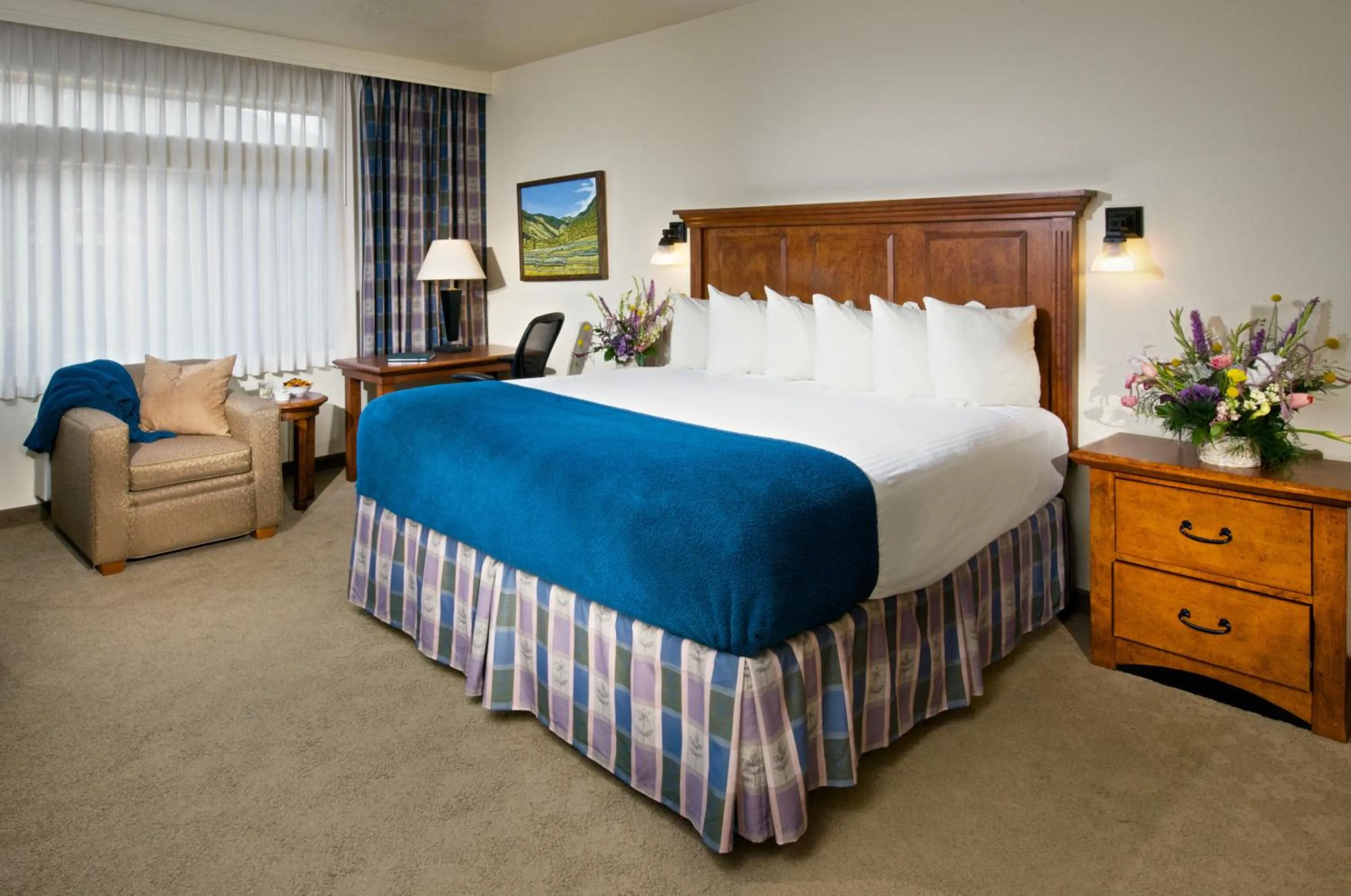 Bed in The Lexington at Jackson Hole