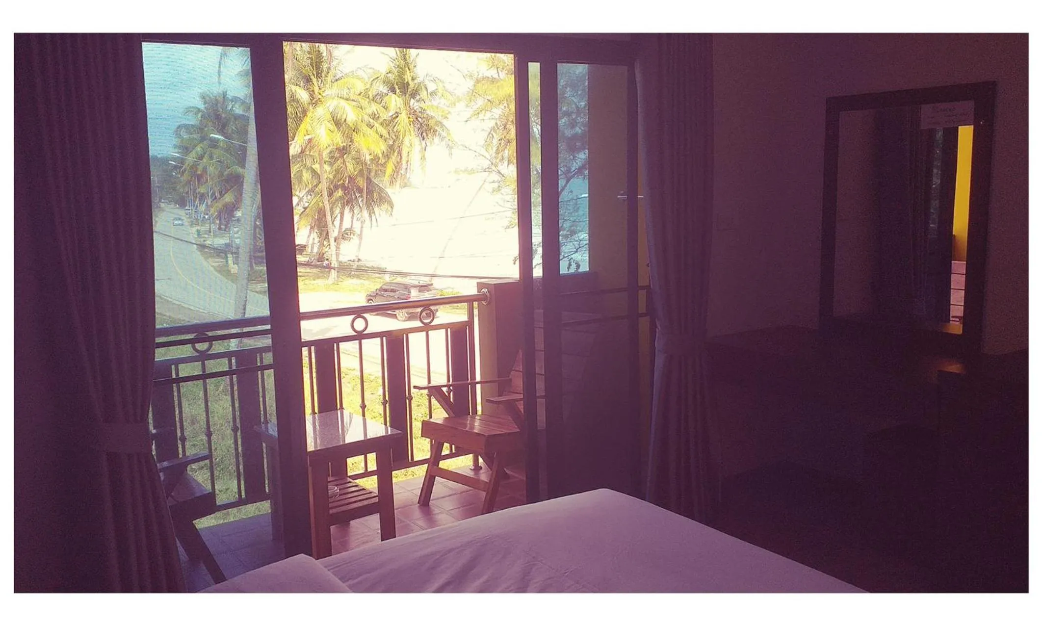 Balcony/Terrace, Bed in TAWAN RESORT