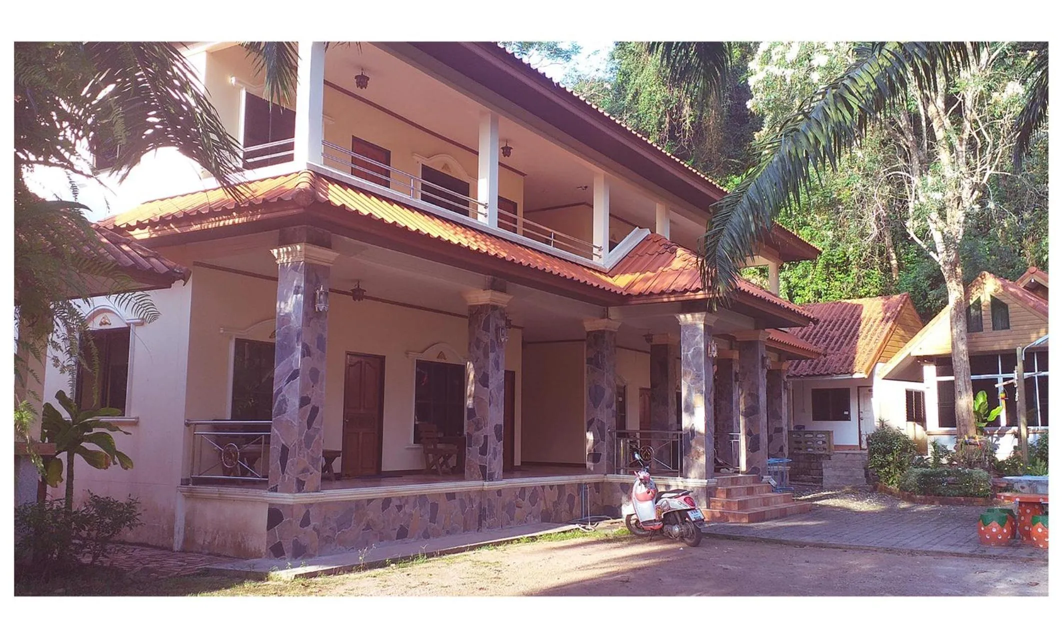 Property building in TAWAN RESORT
