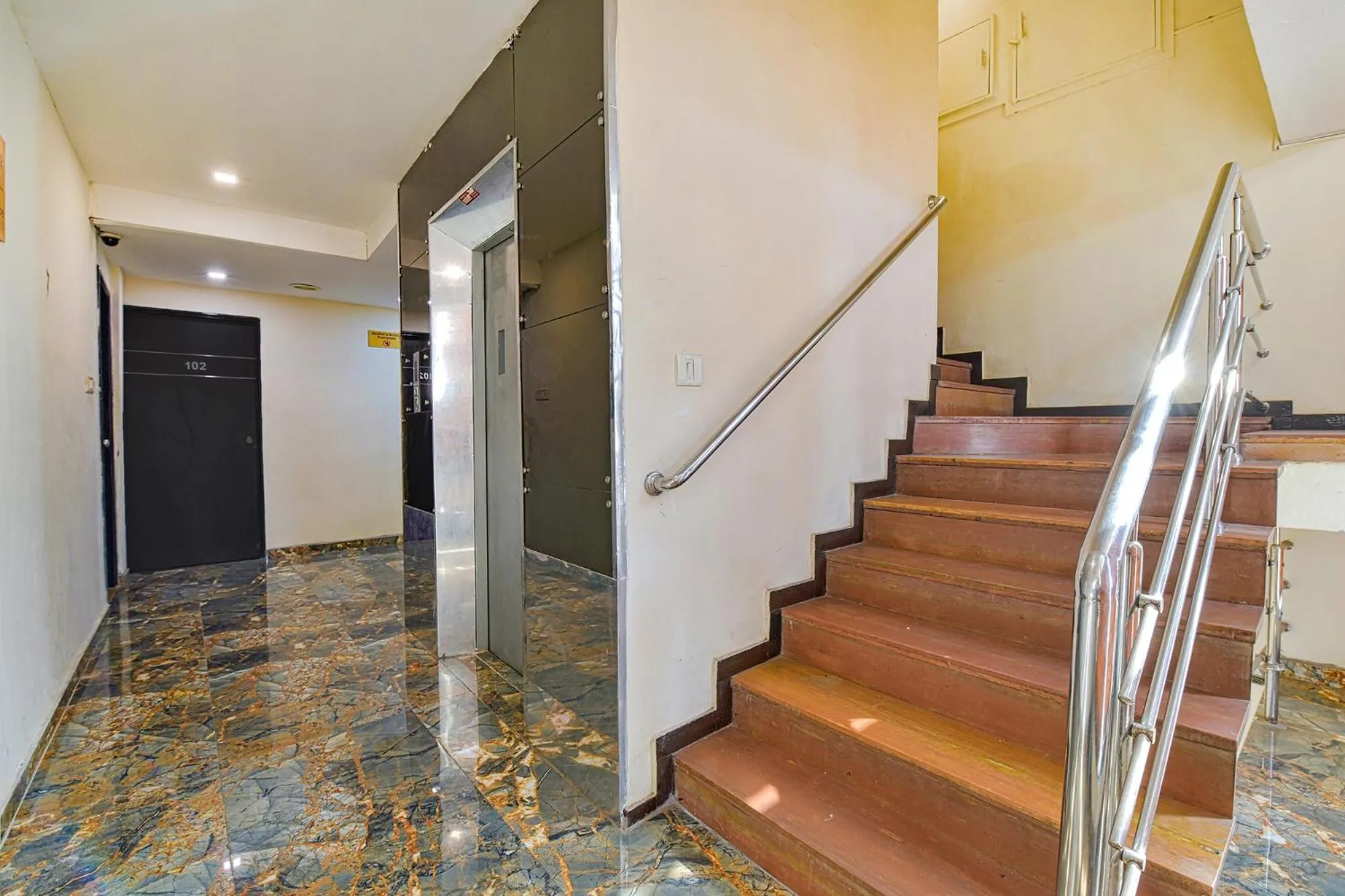 Lobby or reception in FabHotel Teliko Silver