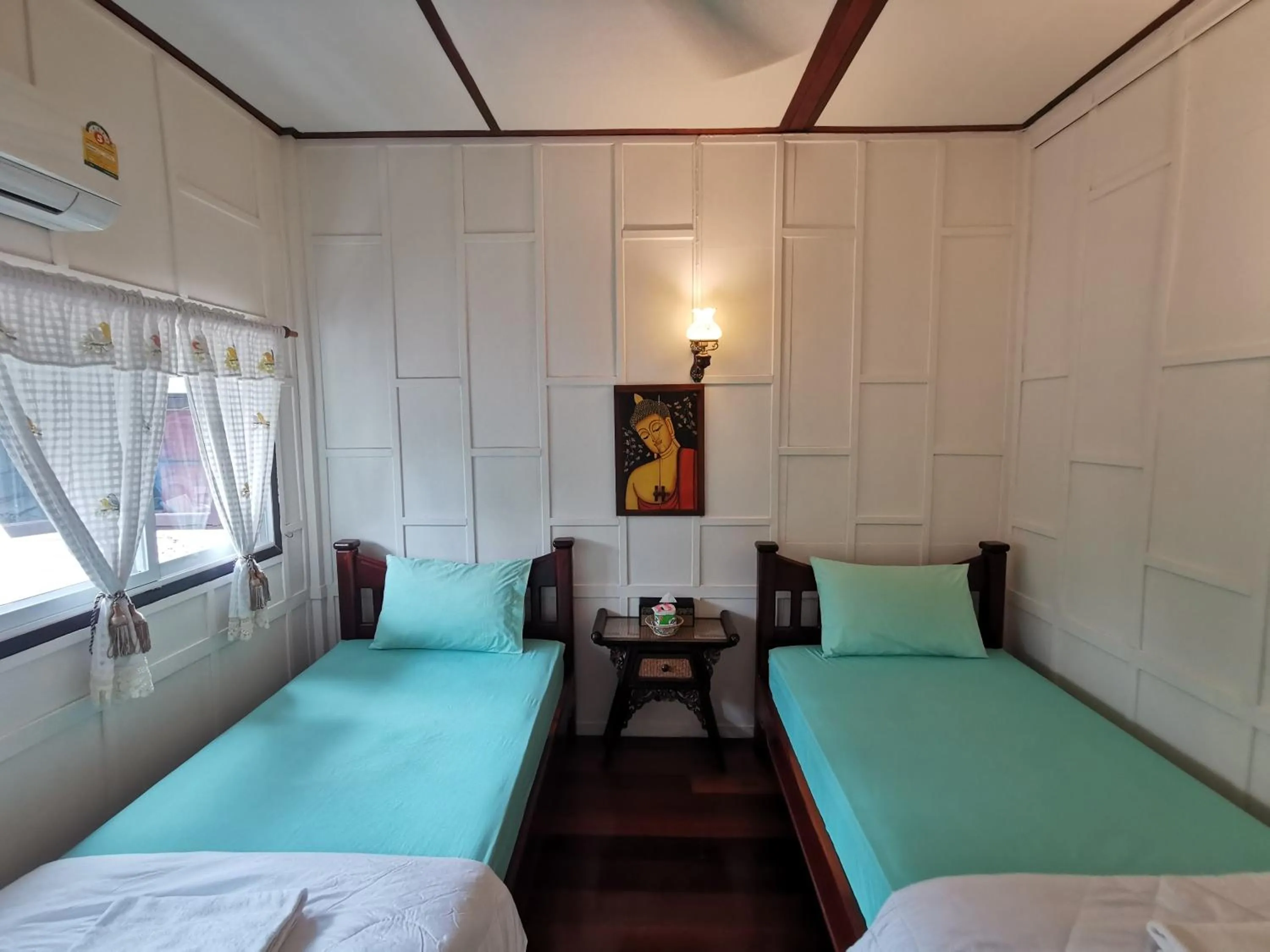 Photo of the whole room, Bed in TAVEE Guesthouse