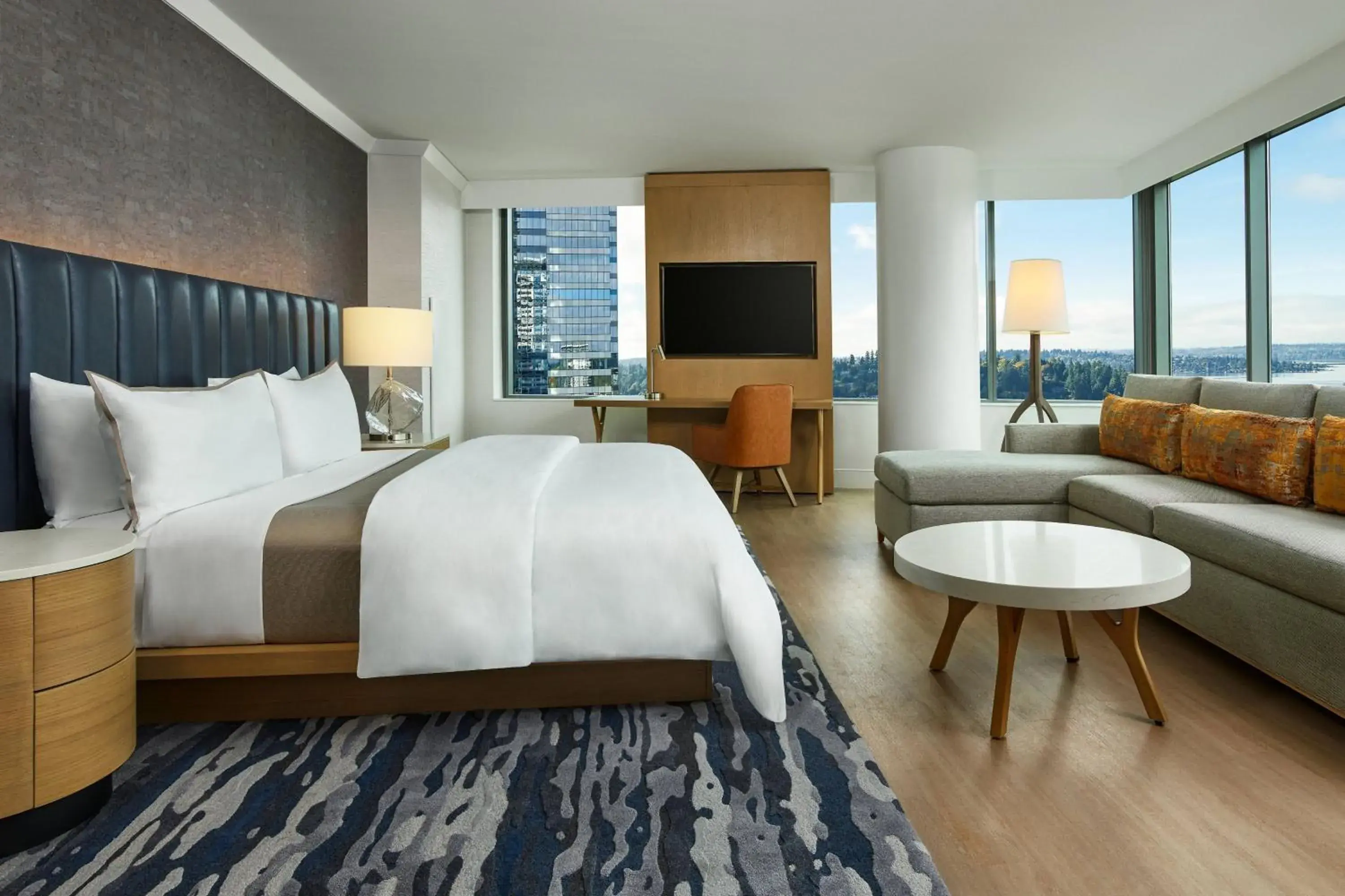 Corner King Studio Suite with Sofa Bed in The Westin Bellevue Corner King Studio Suite with Sofa Bed in The Westin Bellevue