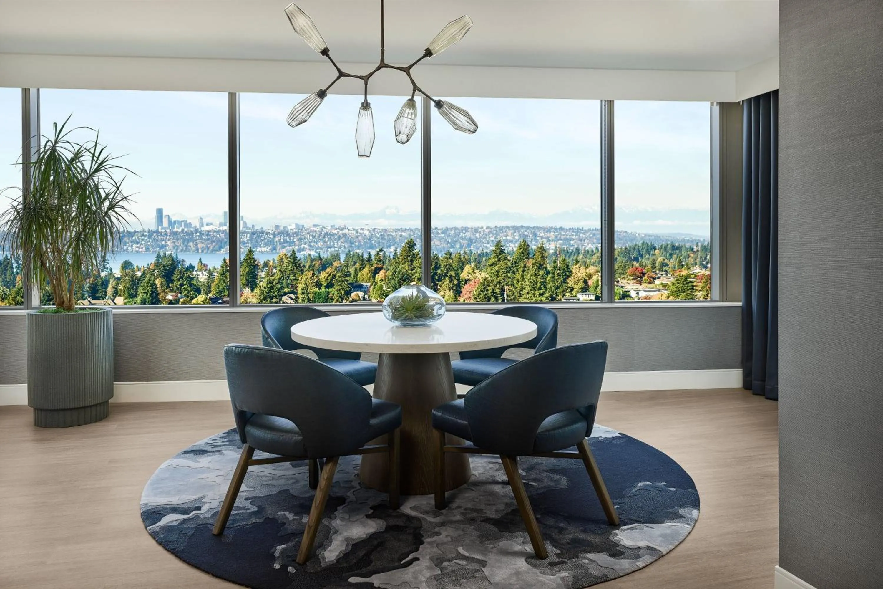 Photo of the whole room in The Westin Bellevue