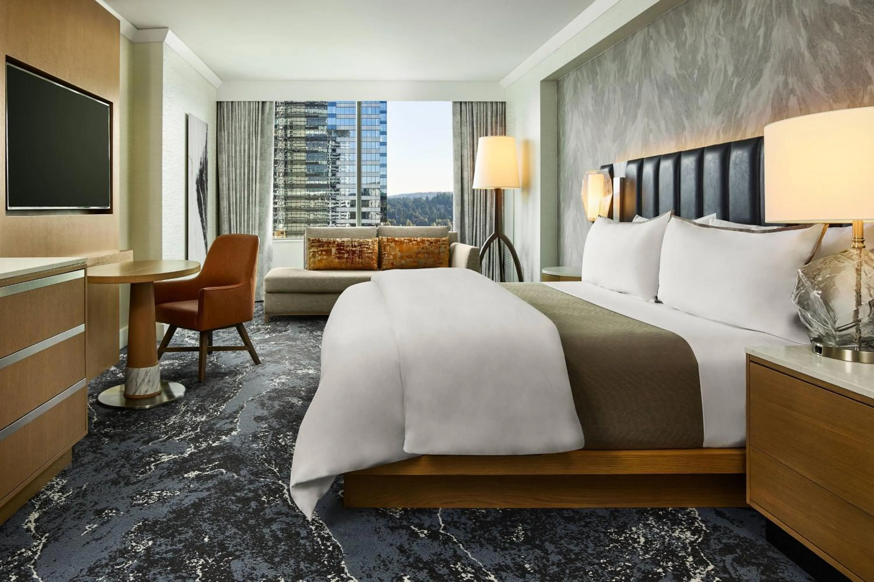 Photo of the whole room, Bed in The Westin Bellevue