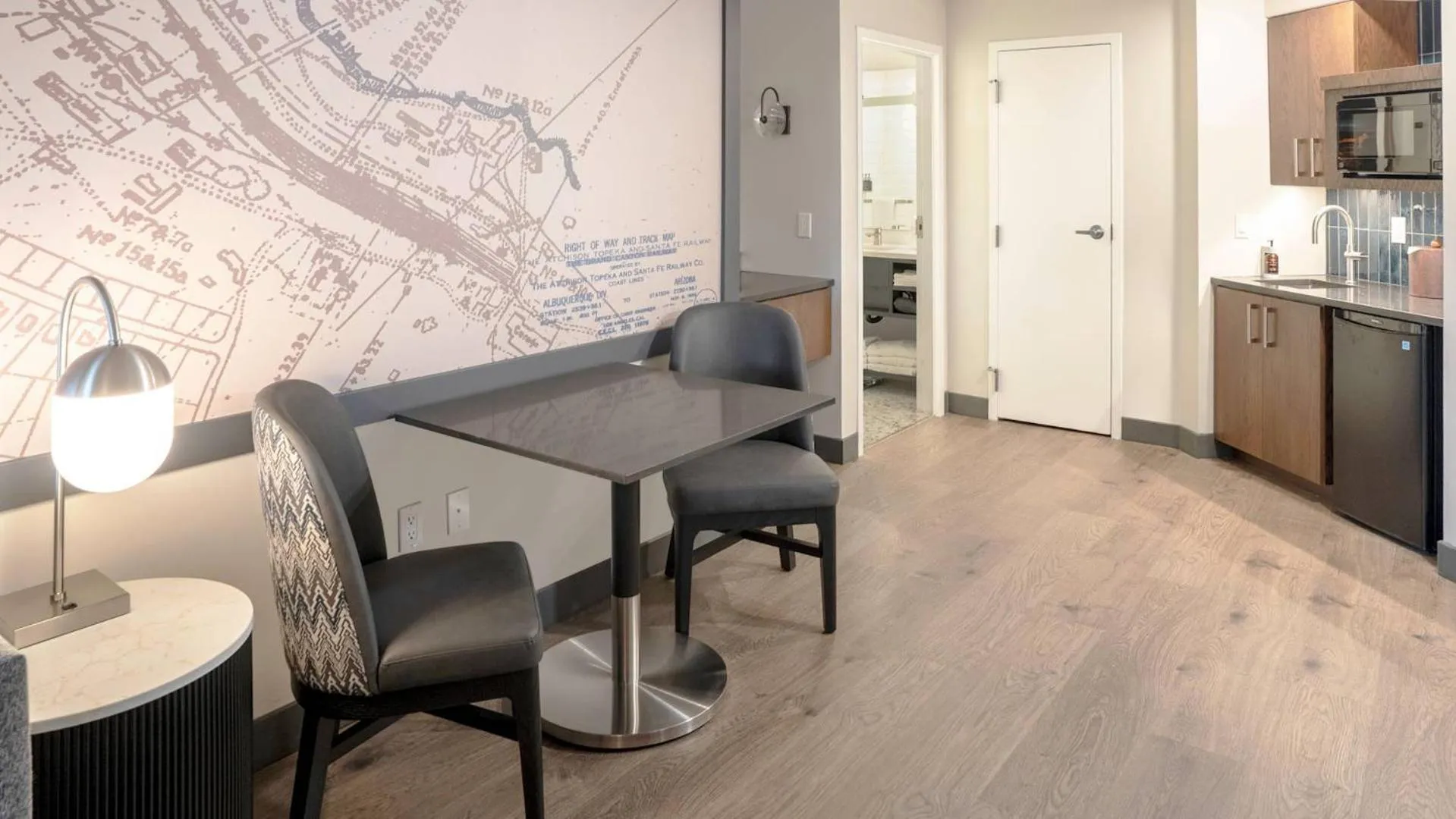 Living room in Grand Canyon Railway Hotel