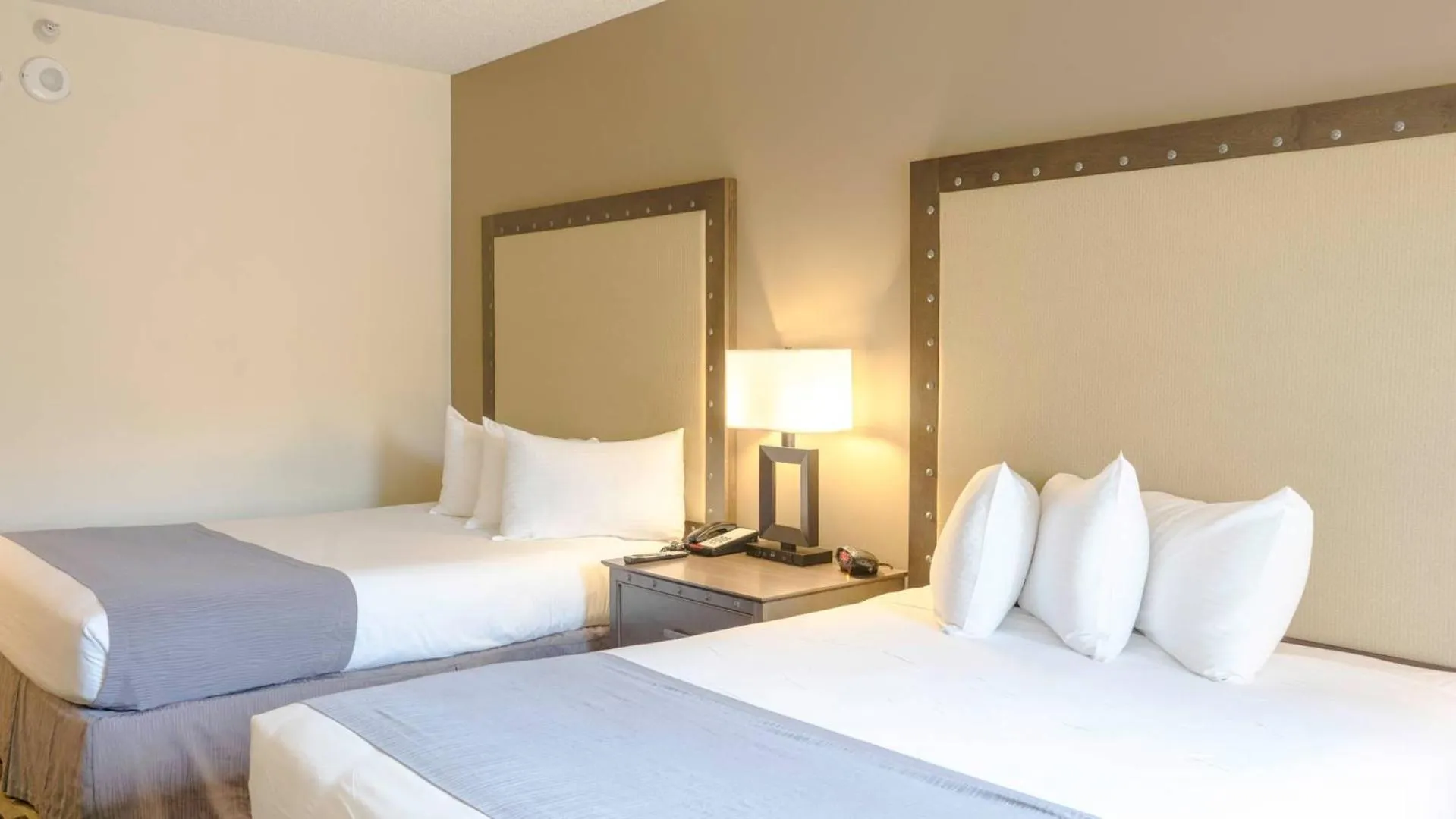 Bedroom, Bed in Grand Canyon Railway Hotel