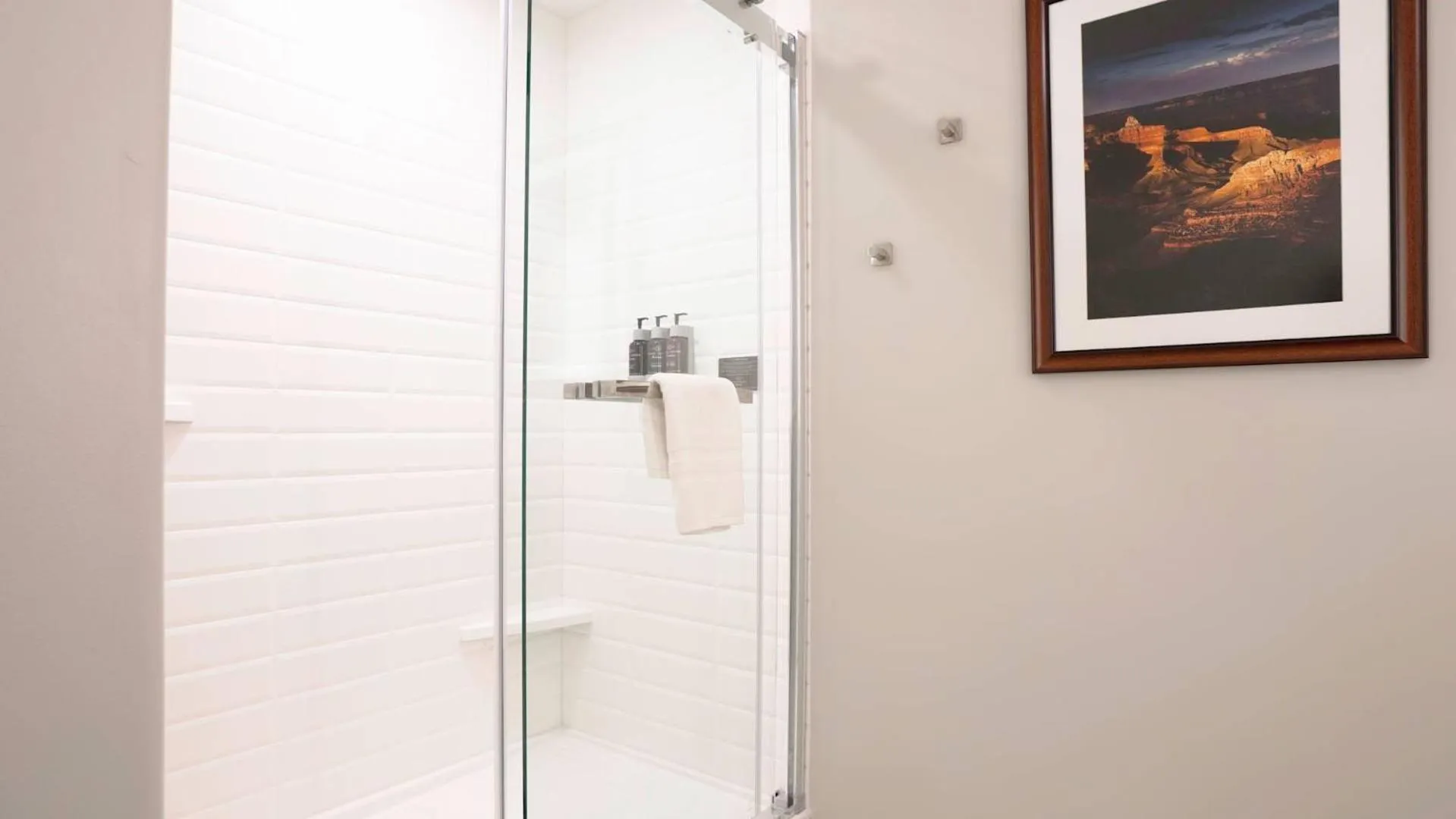 Shower in Grand Canyon Railway Hotel