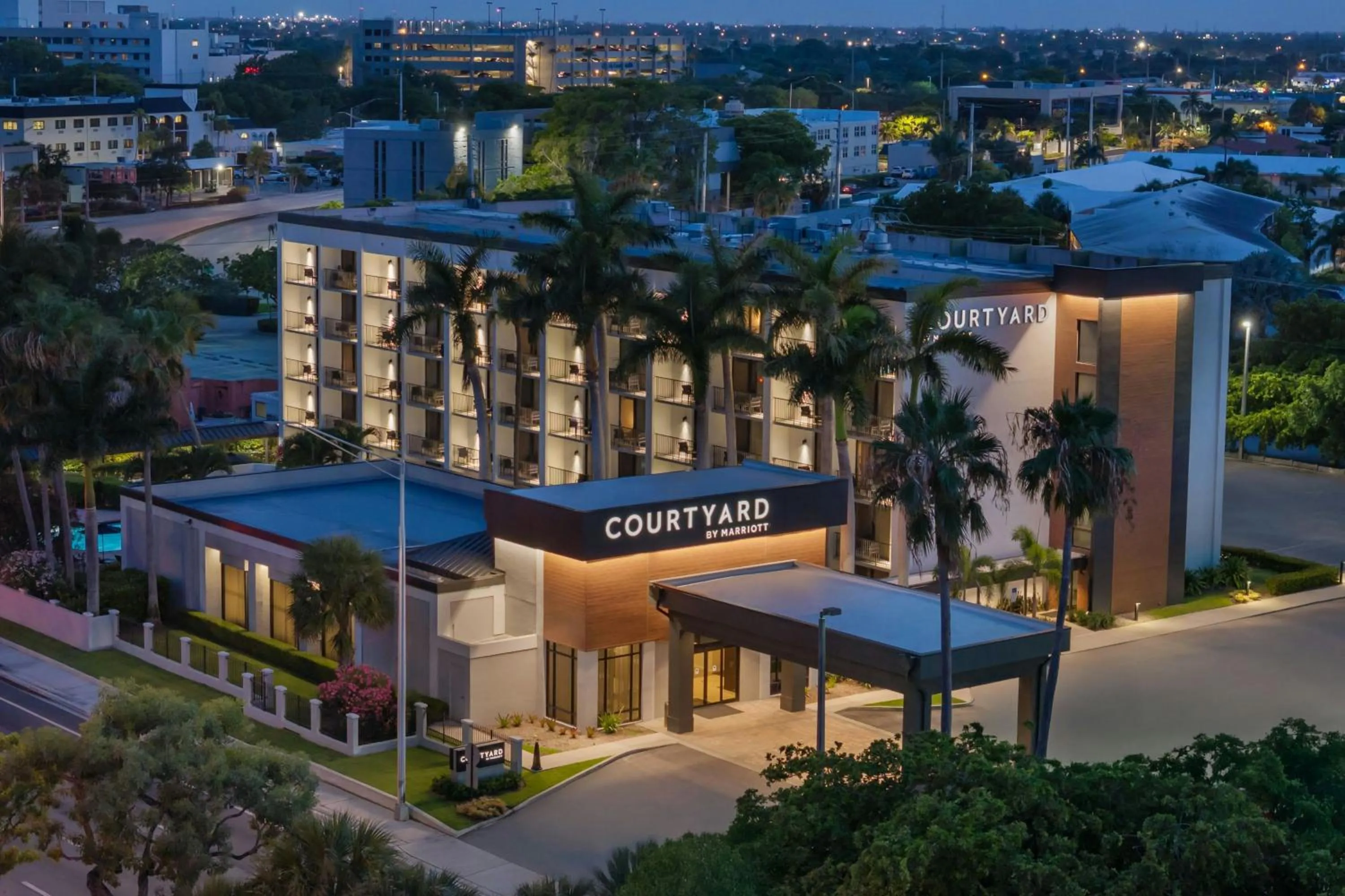 Property building in Courtyard Fort Lauderdale East Lauderdale-by-the-Sea