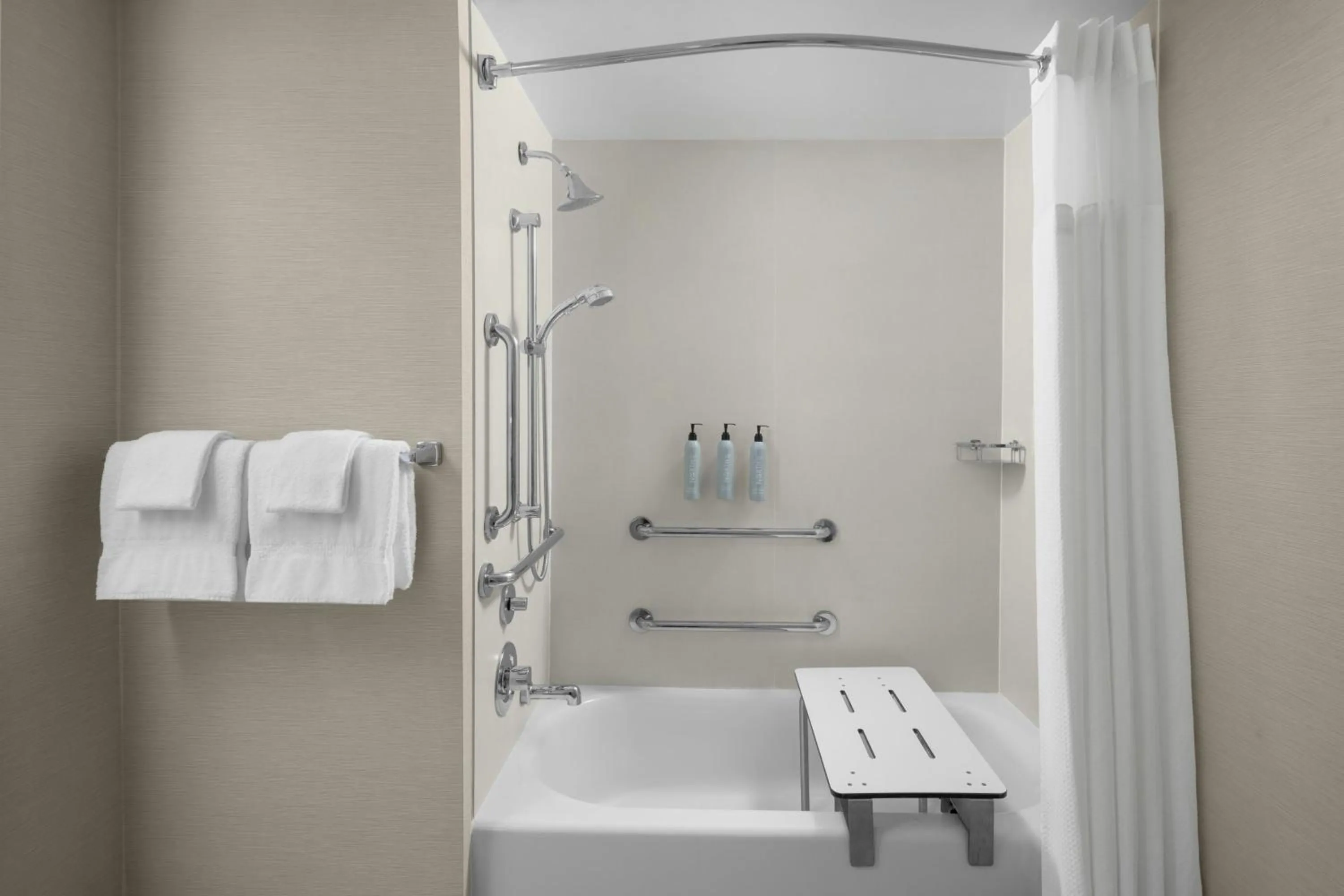 Bathroom in Courtyard Fort Lauderdale East Lauderdale-by-the-Sea