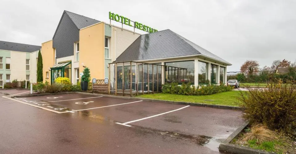 Property building in Brit Hotel De La Côte Des Havres