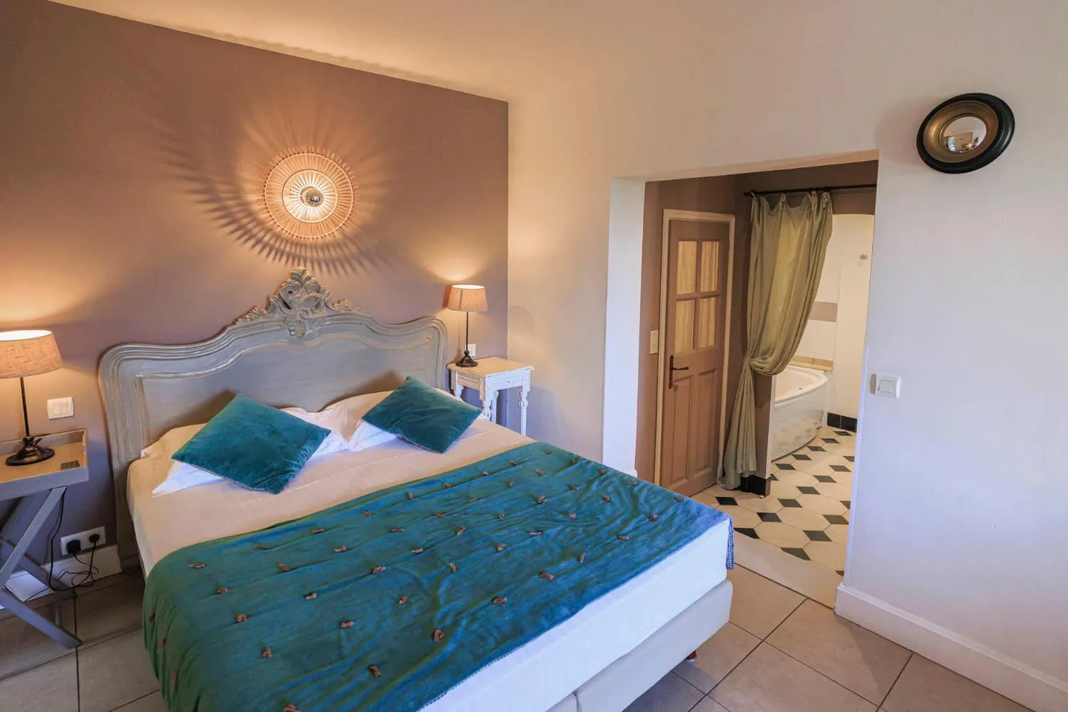 Bed in Hôtel du Clos