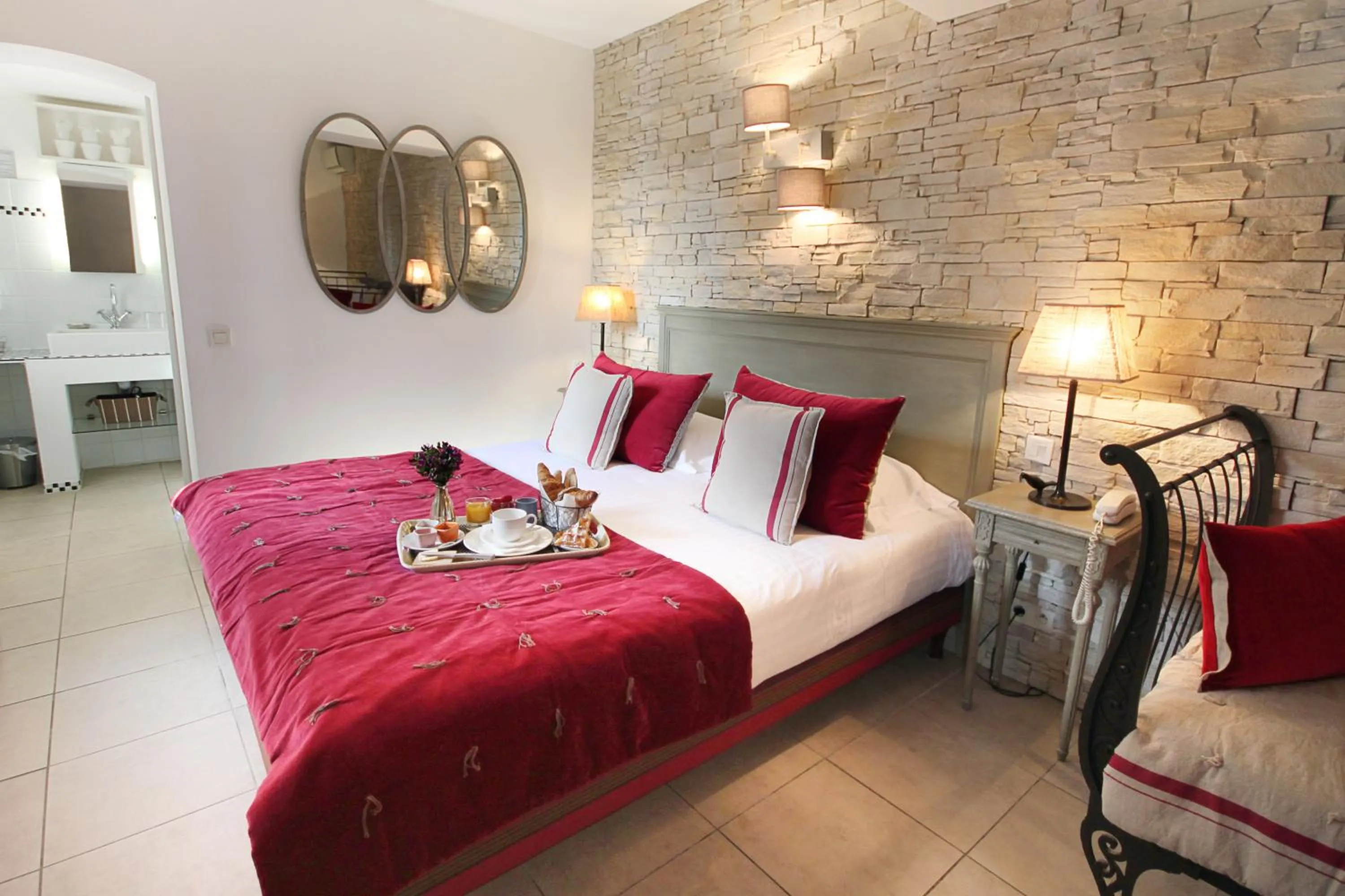 Bed in Hôtel du Clos