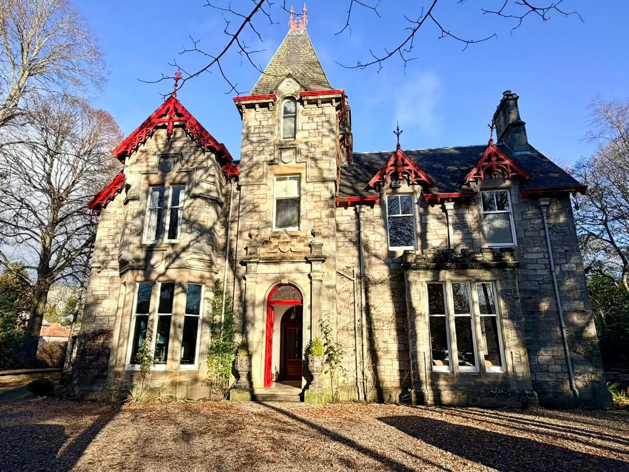 Property building in Birchwood Pitlochry
