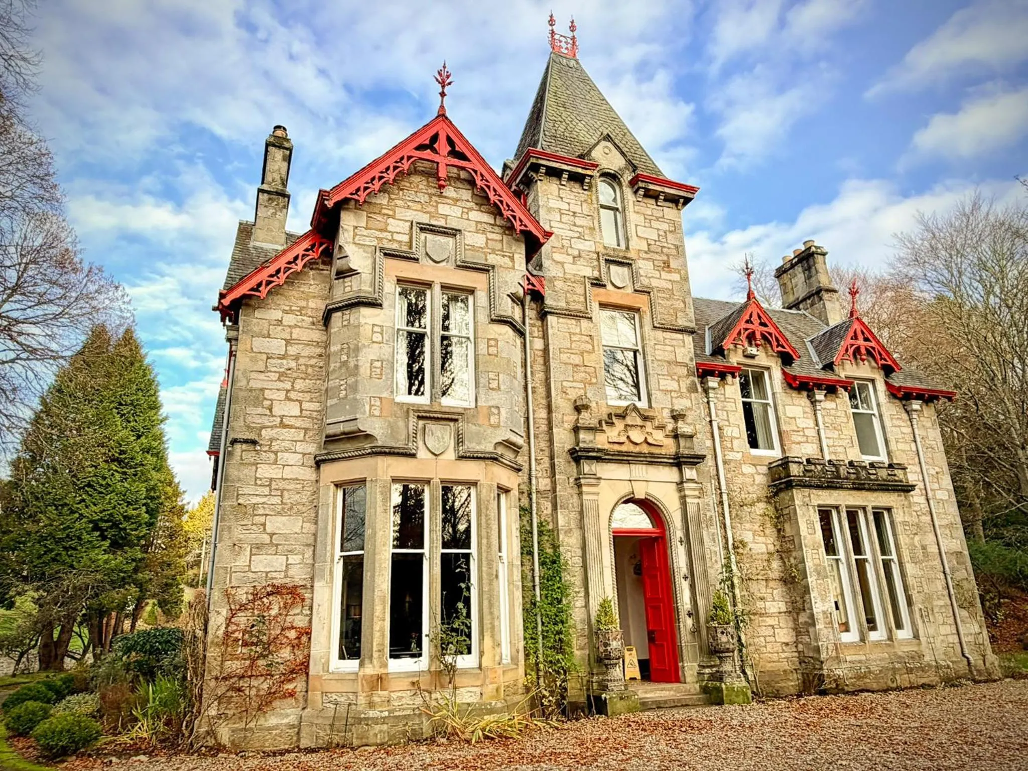 Property building in Birchwood Pitlochry