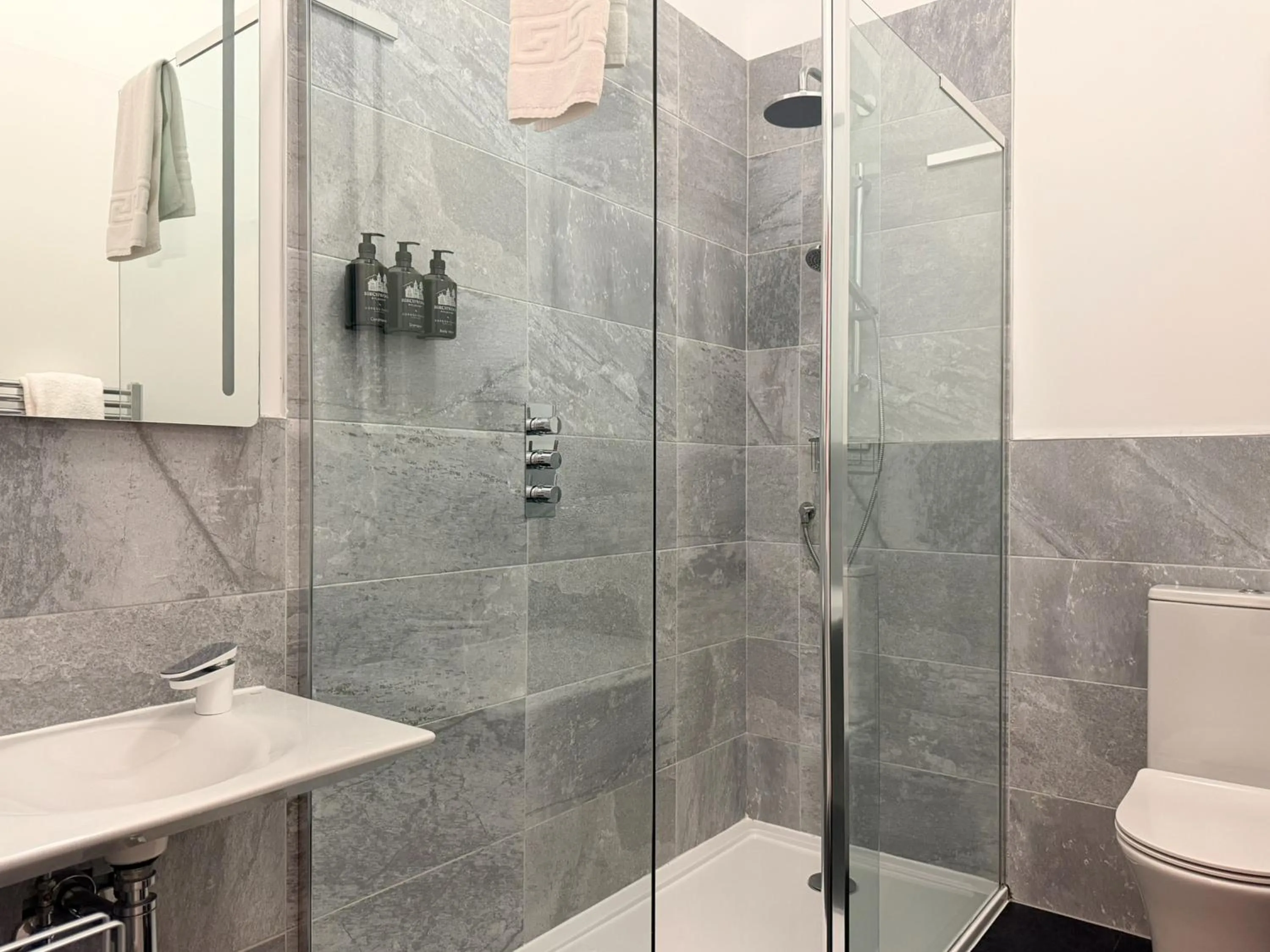 Shower in Birchwood Pitlochry