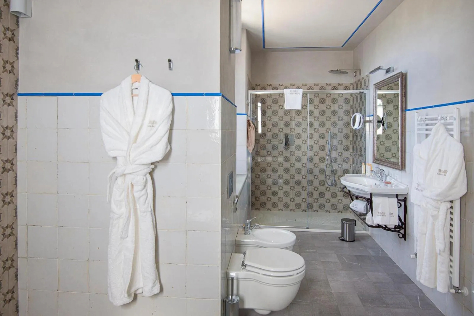 Shower in Castello Bonaria Wine & Spa Resort