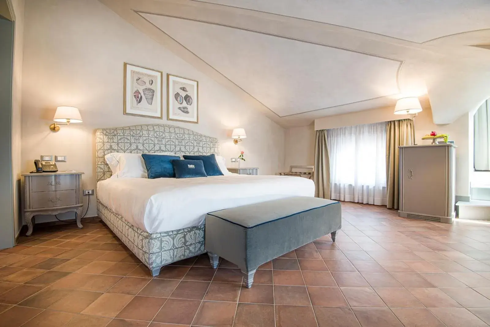 Deluxe Double Room with Bath - single occupancy in Castello Bonaria Wine & Spa Resort Deluxe Double Room with Bath - single occupancy in Castello Bonaria Wine & Spa Resort