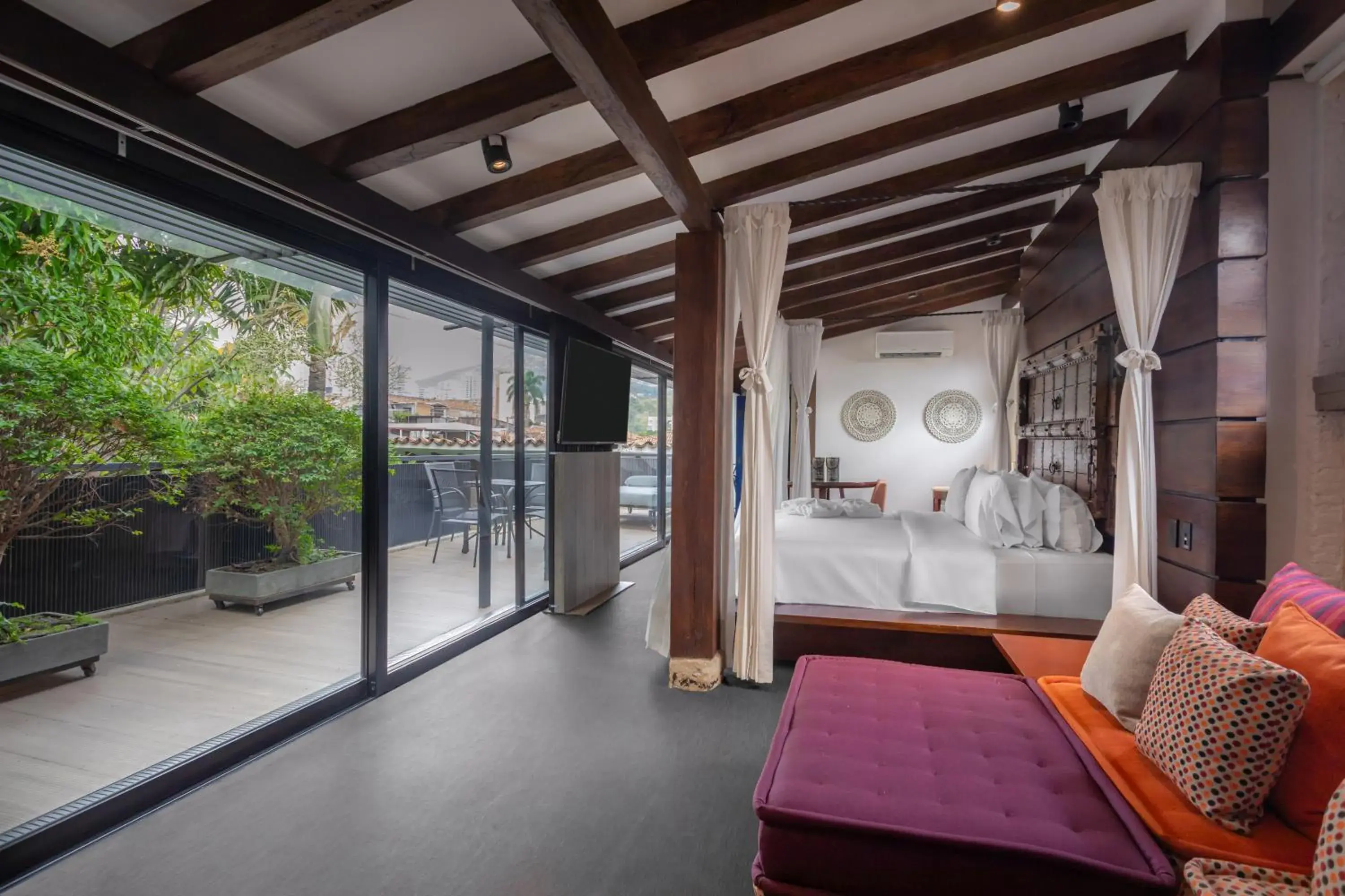 Suite with Terrace in Alko Hotel Casa Nispero Suite with Terrace in Alko Hotel Casa Nispero