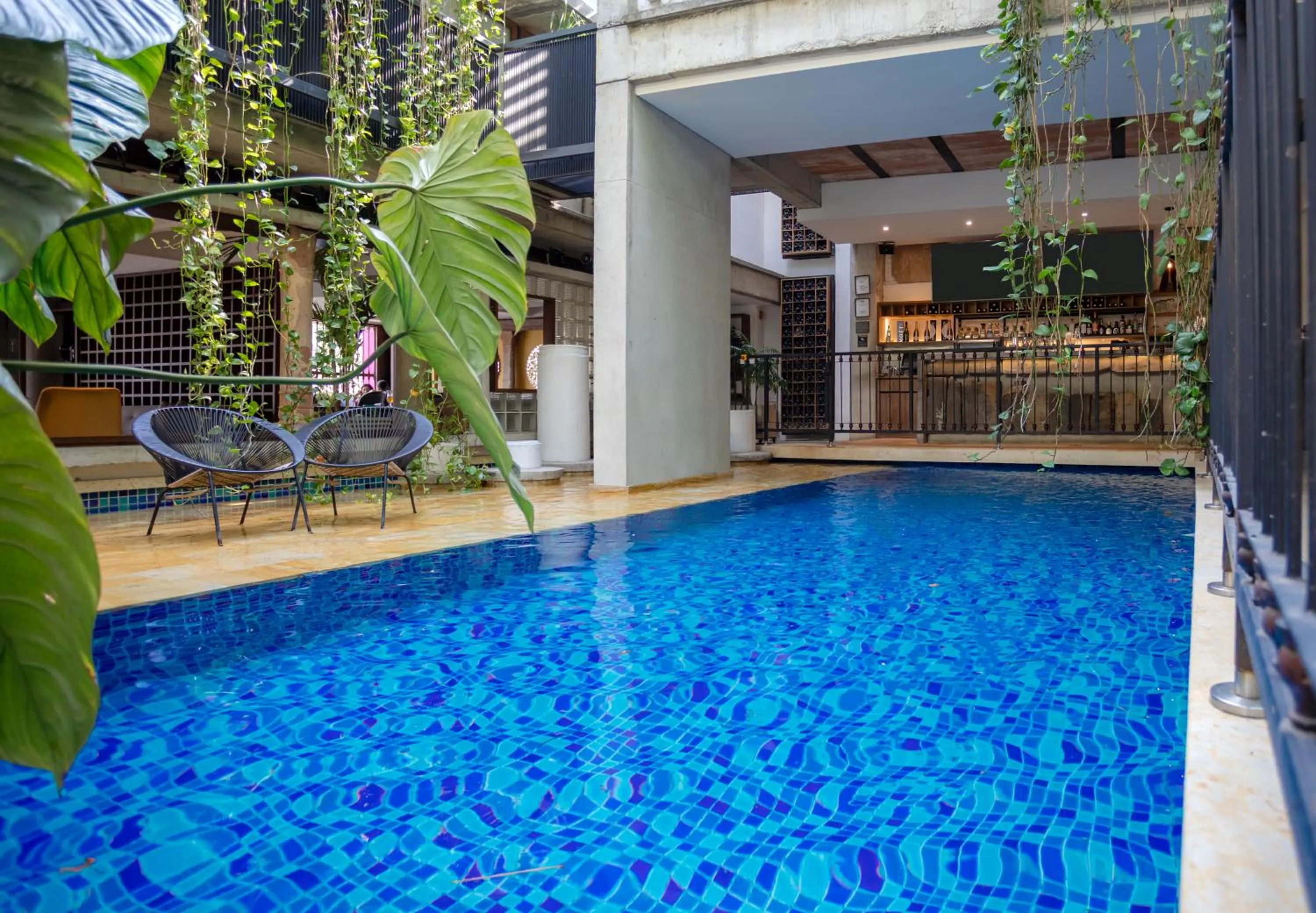 Swimming pool in Alko Hotel Casa Nispero