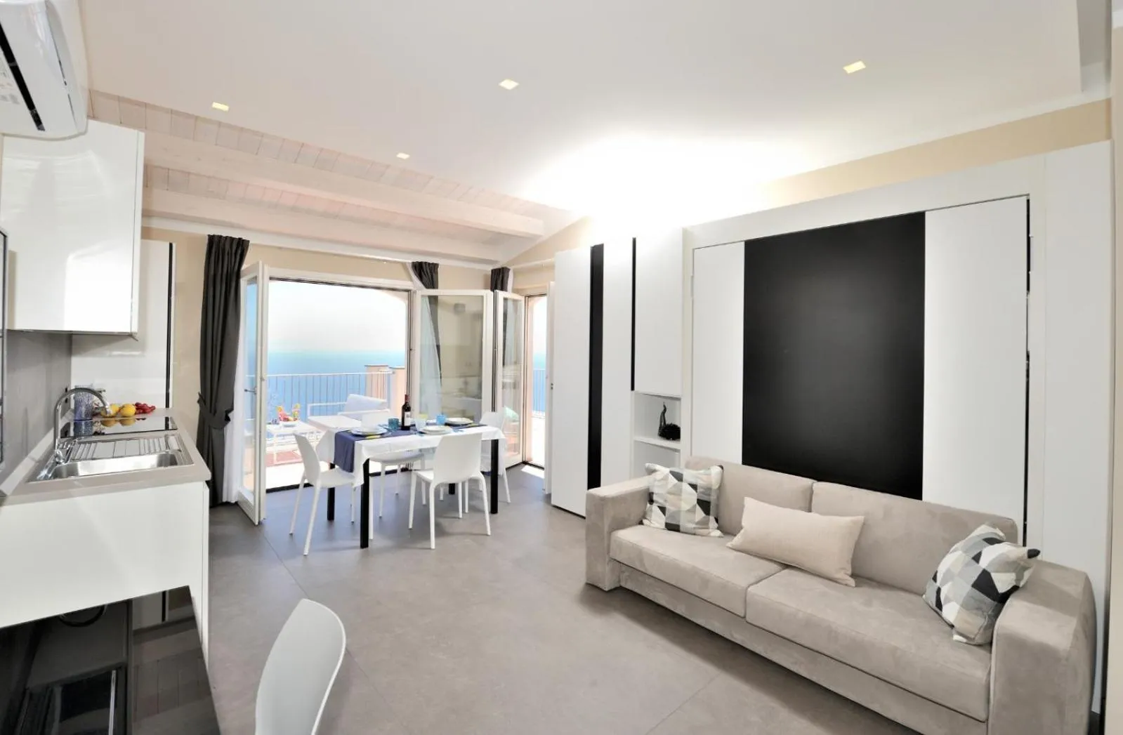Amalfi Blu Retreat
