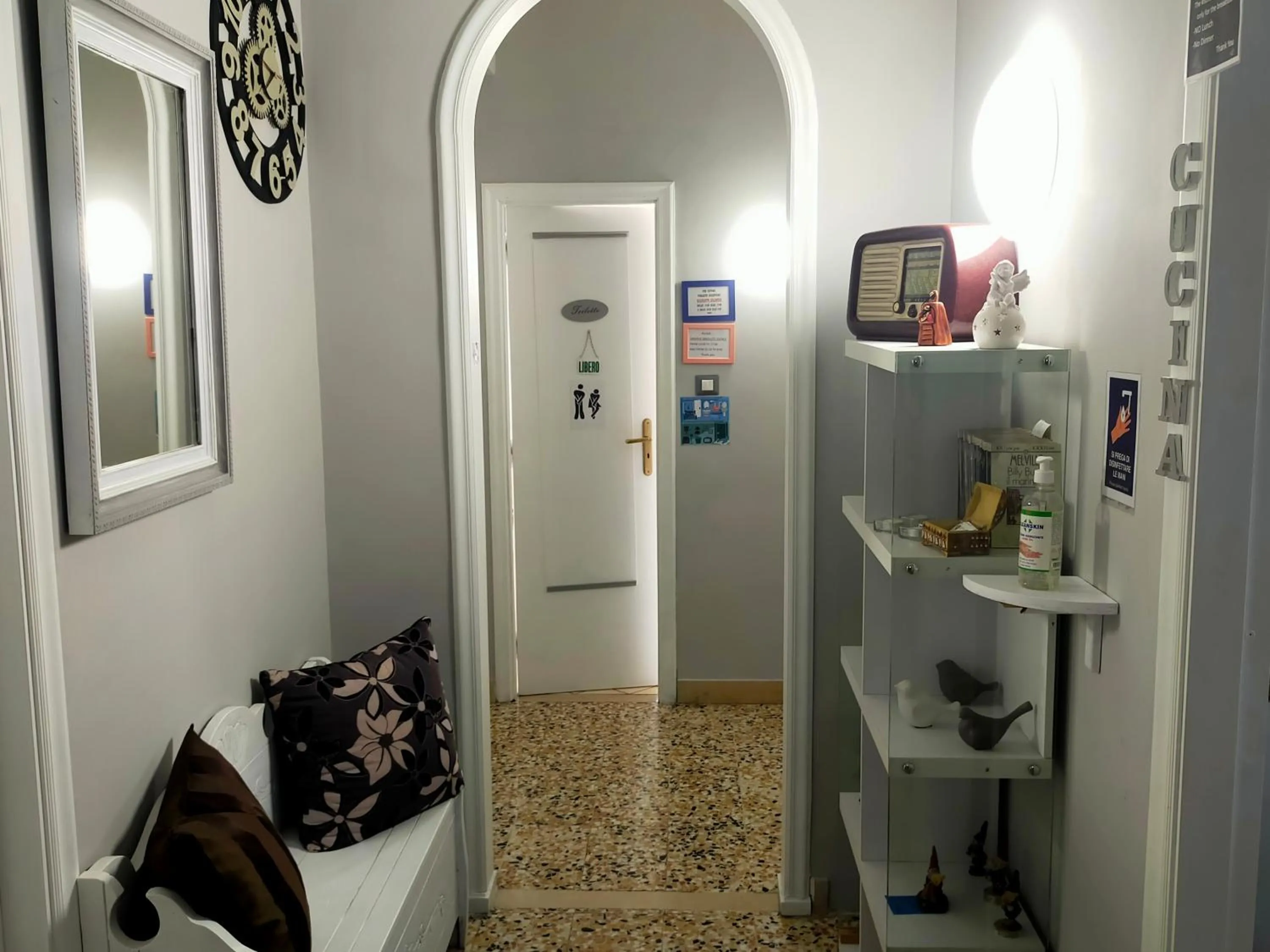 Facade/entrance in Parthenope rooms