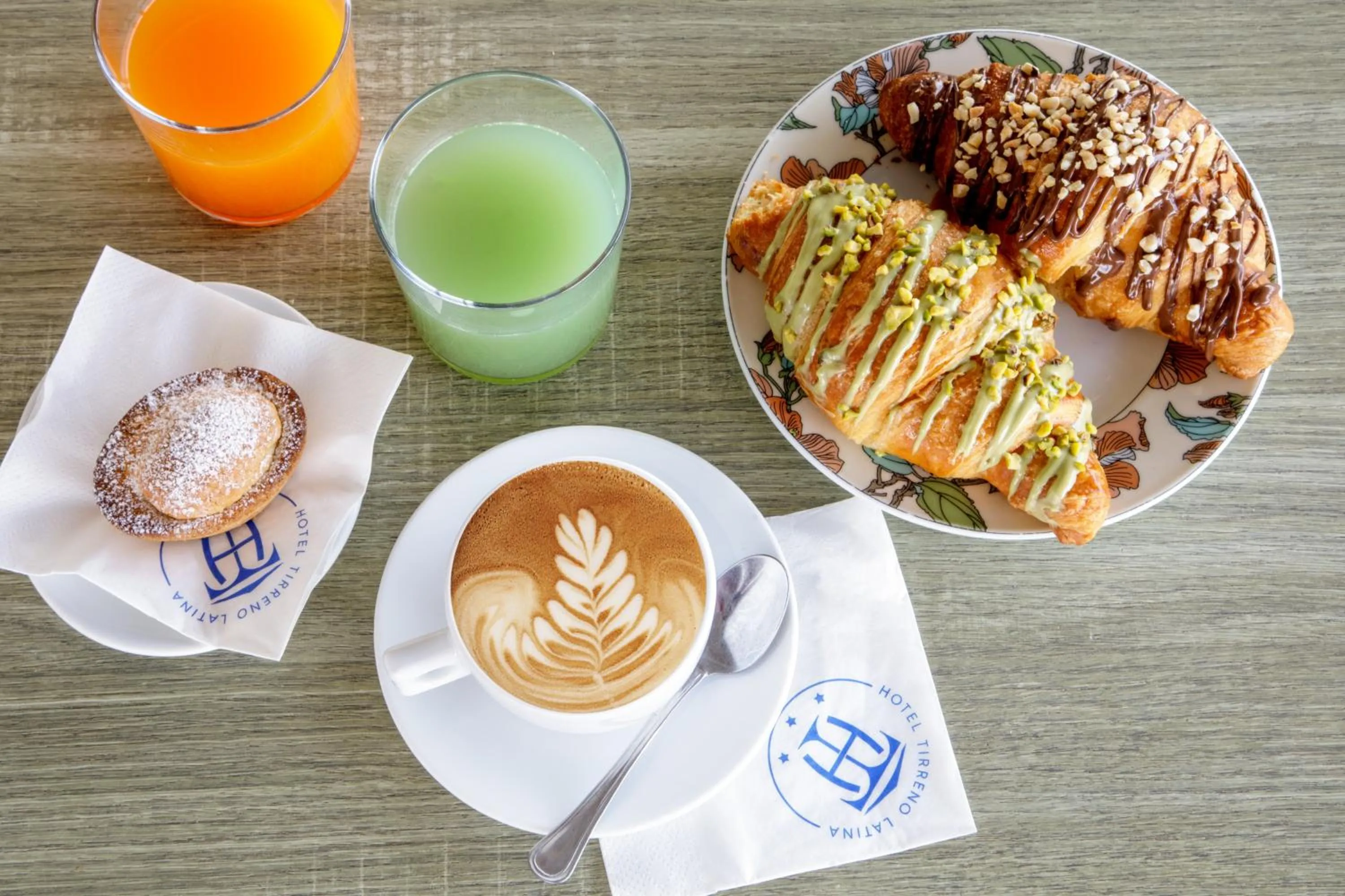 Food and drinks in Hotel Tirreno