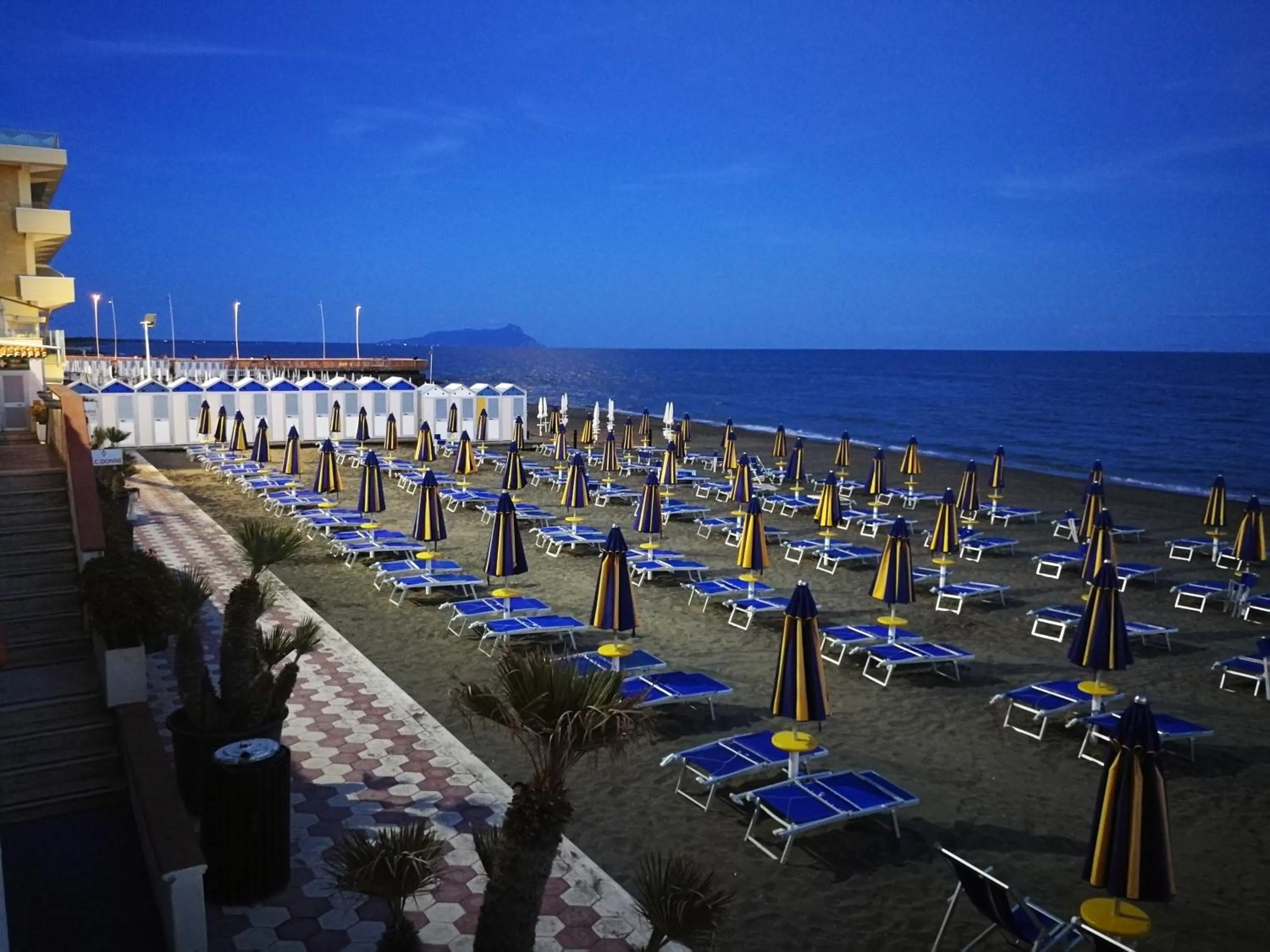 Beach in Hotel Tirreno