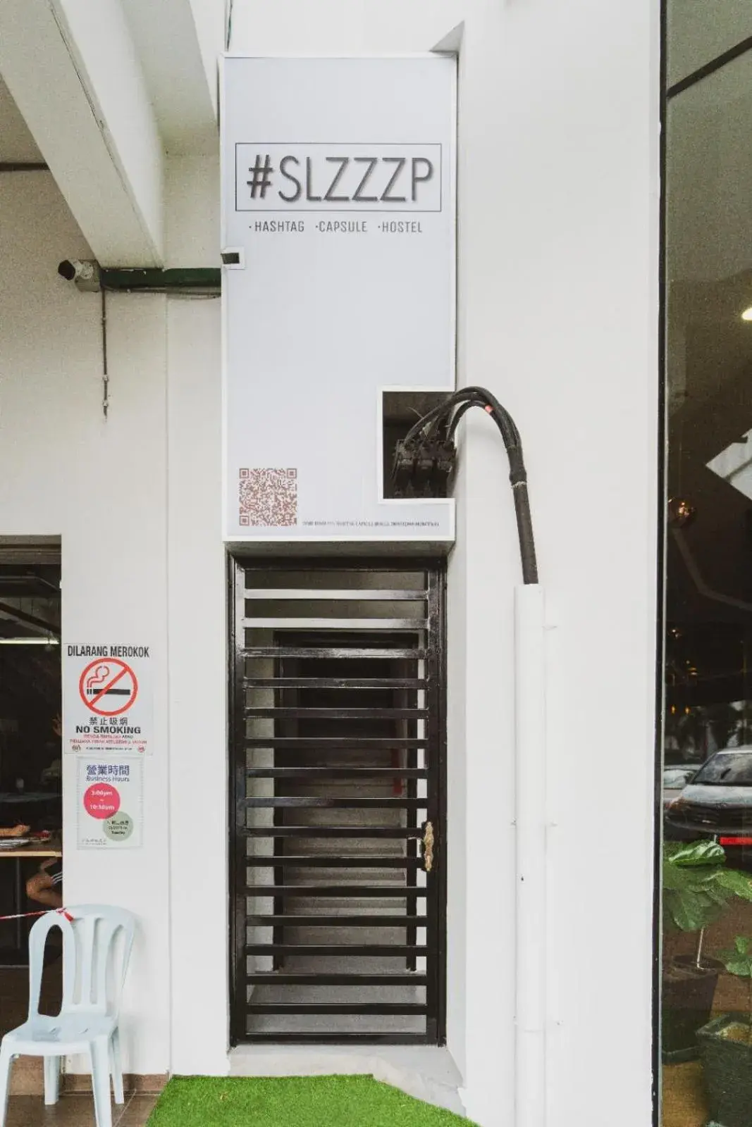 Facade/entrance in Hashtag.Capsule.Hostel Facade/entrance in Hashtag.Capsule.Hostel