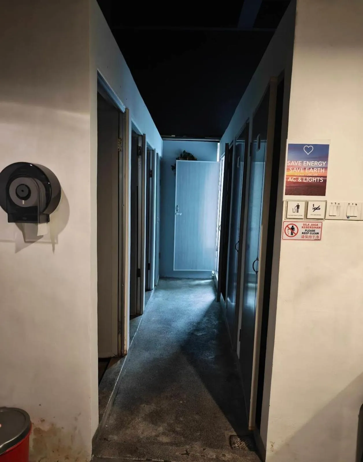 Hashtag.Capsule.Hostel