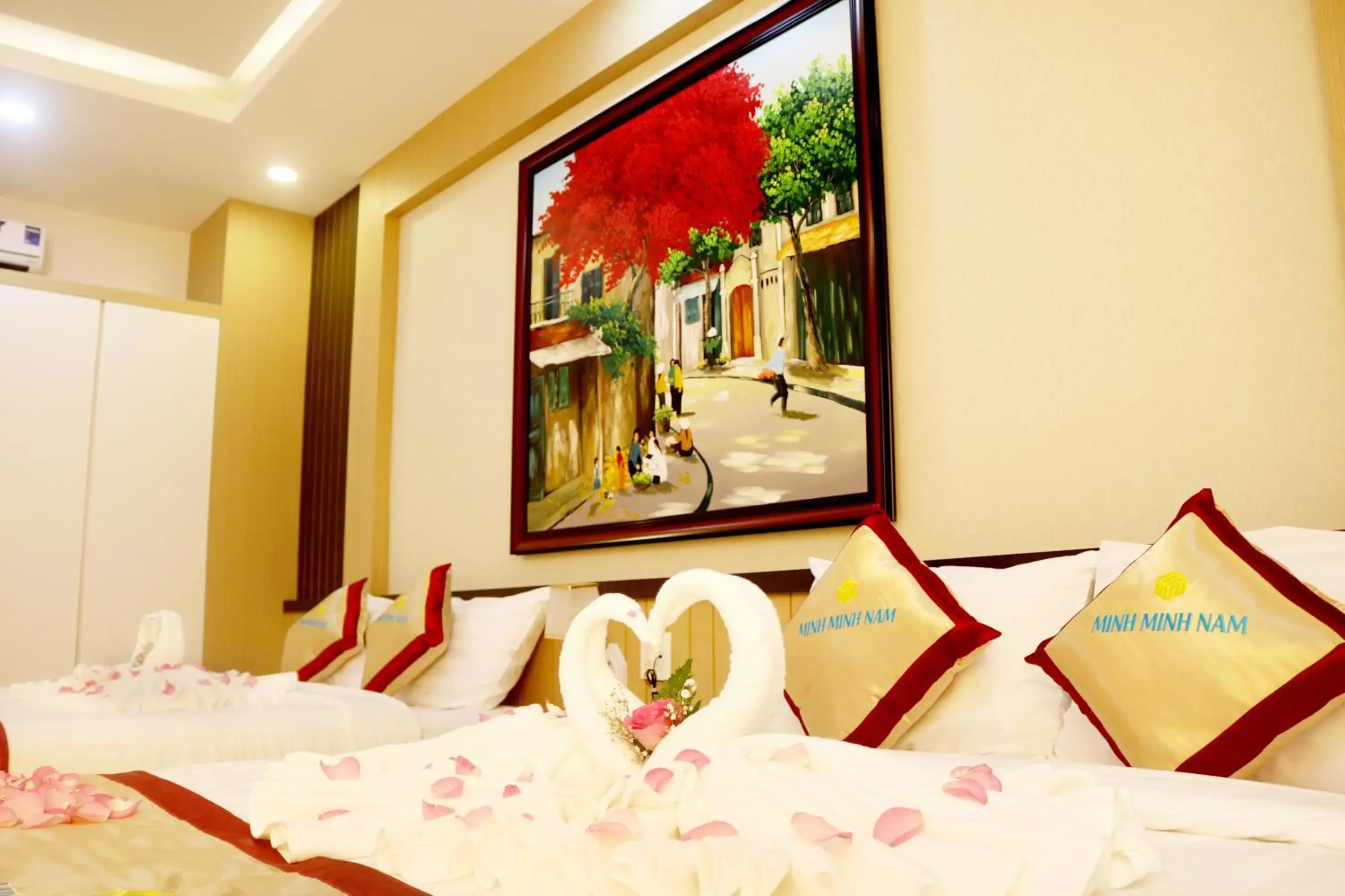 Bed in Minh Minh Nam Hotel Bed in Minh Minh Nam Hotel