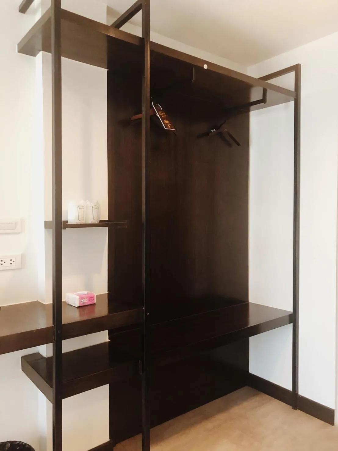 Photo of the whole room, Bed in T-NEE Hotel@Udon