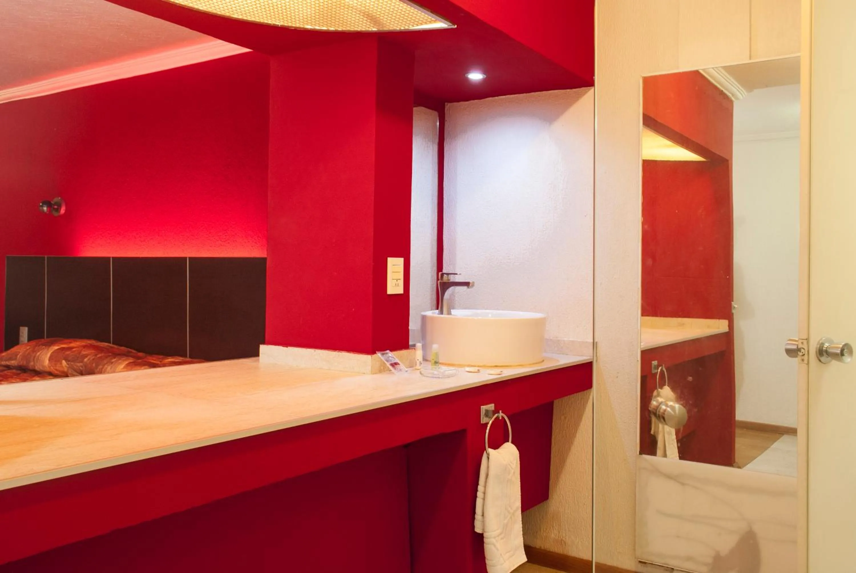 Toilet, Bathroom in Motel LA Autoparador