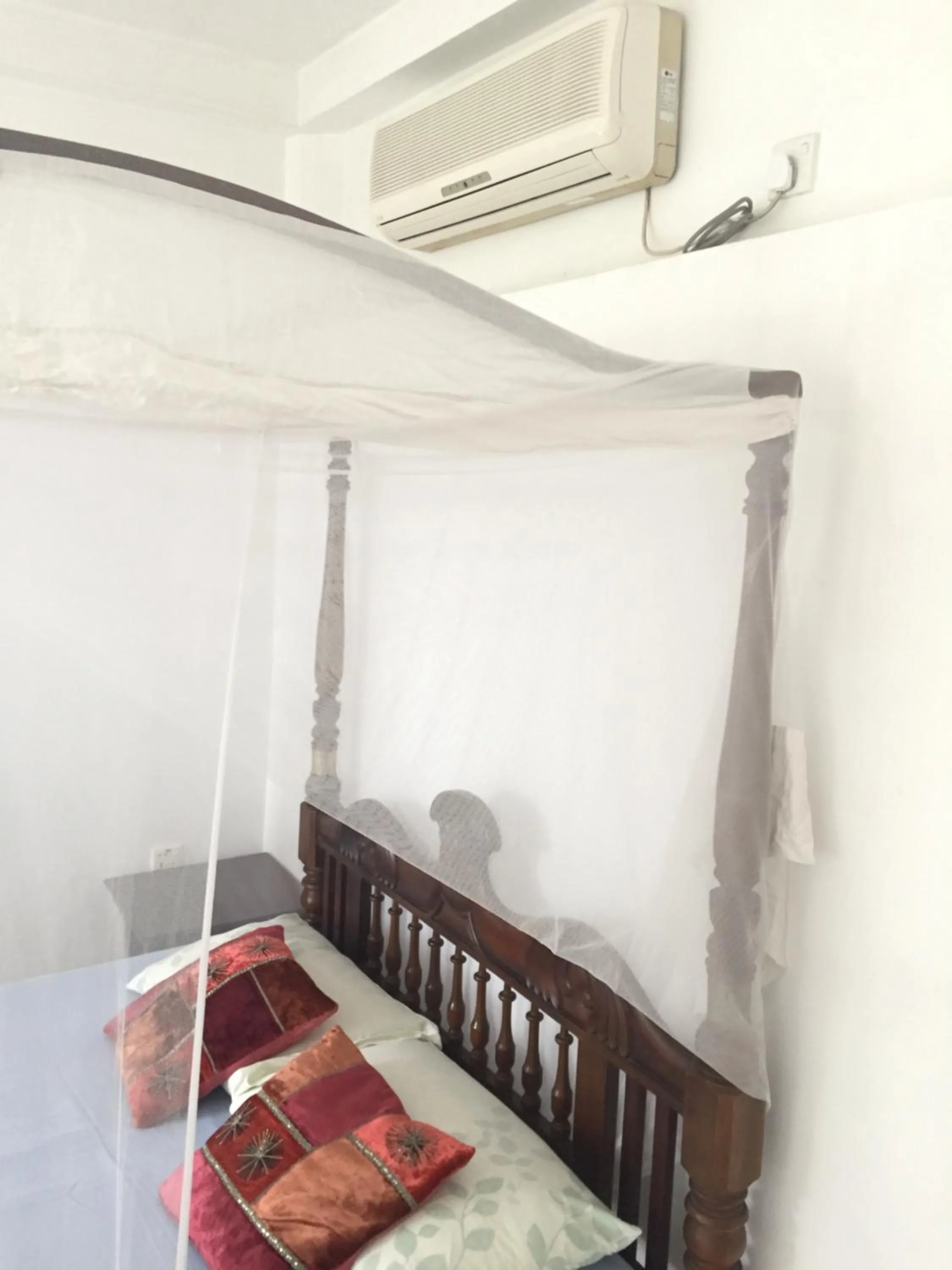 Bed in Hill cottage B&B