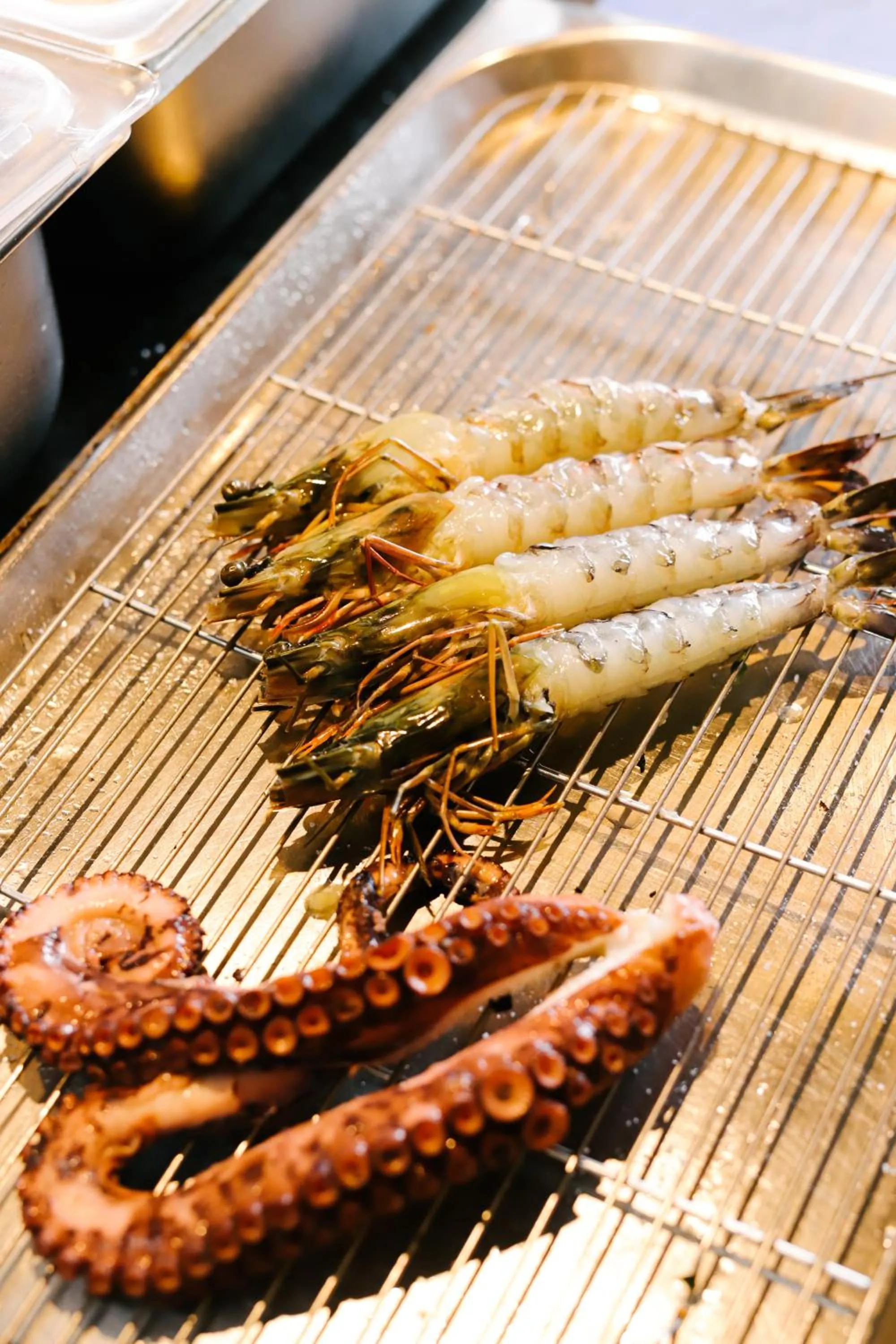 Restaurant/places to eat in Potato Head Suites & Studios