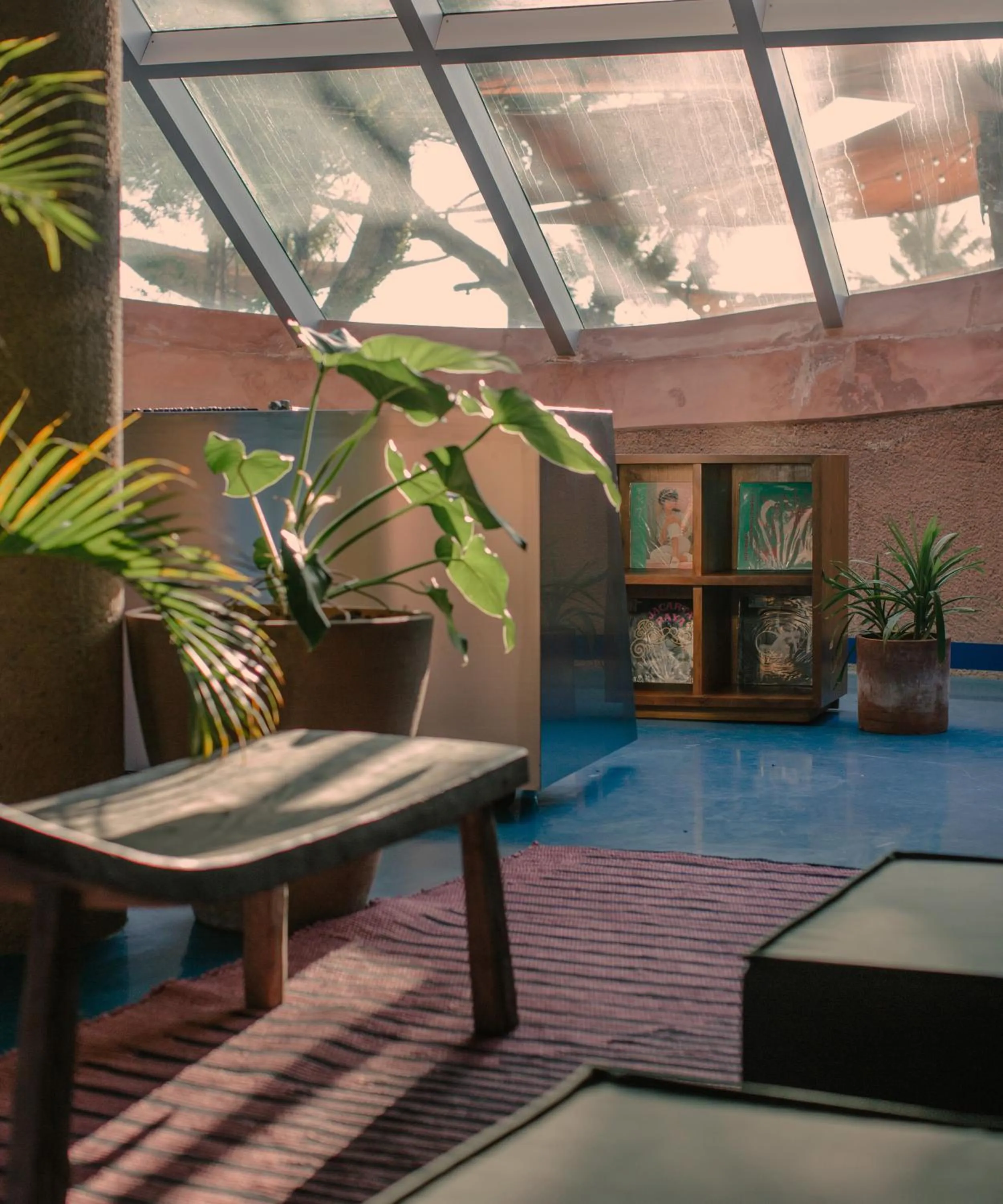 Restaurant/places to eat in Potato Head Suites & Studios