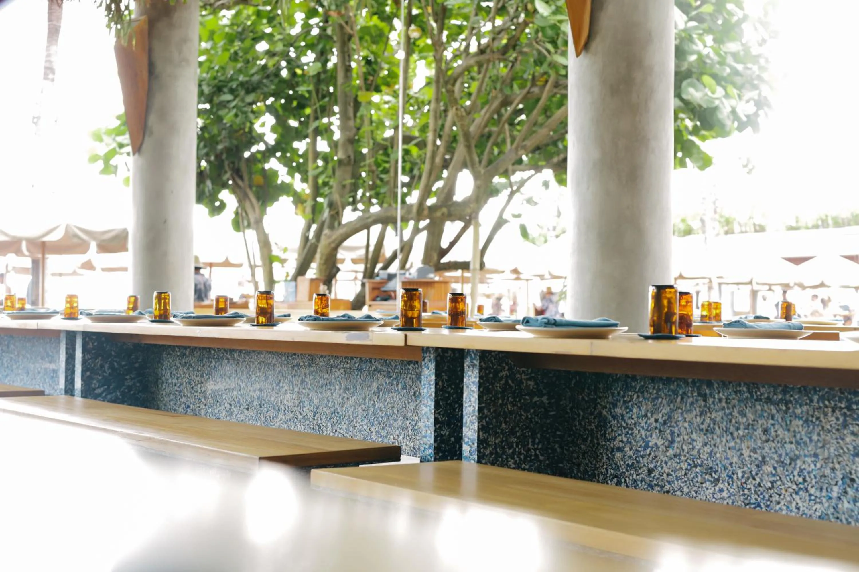 Restaurant/places to eat in Potato Head Suites & Studios