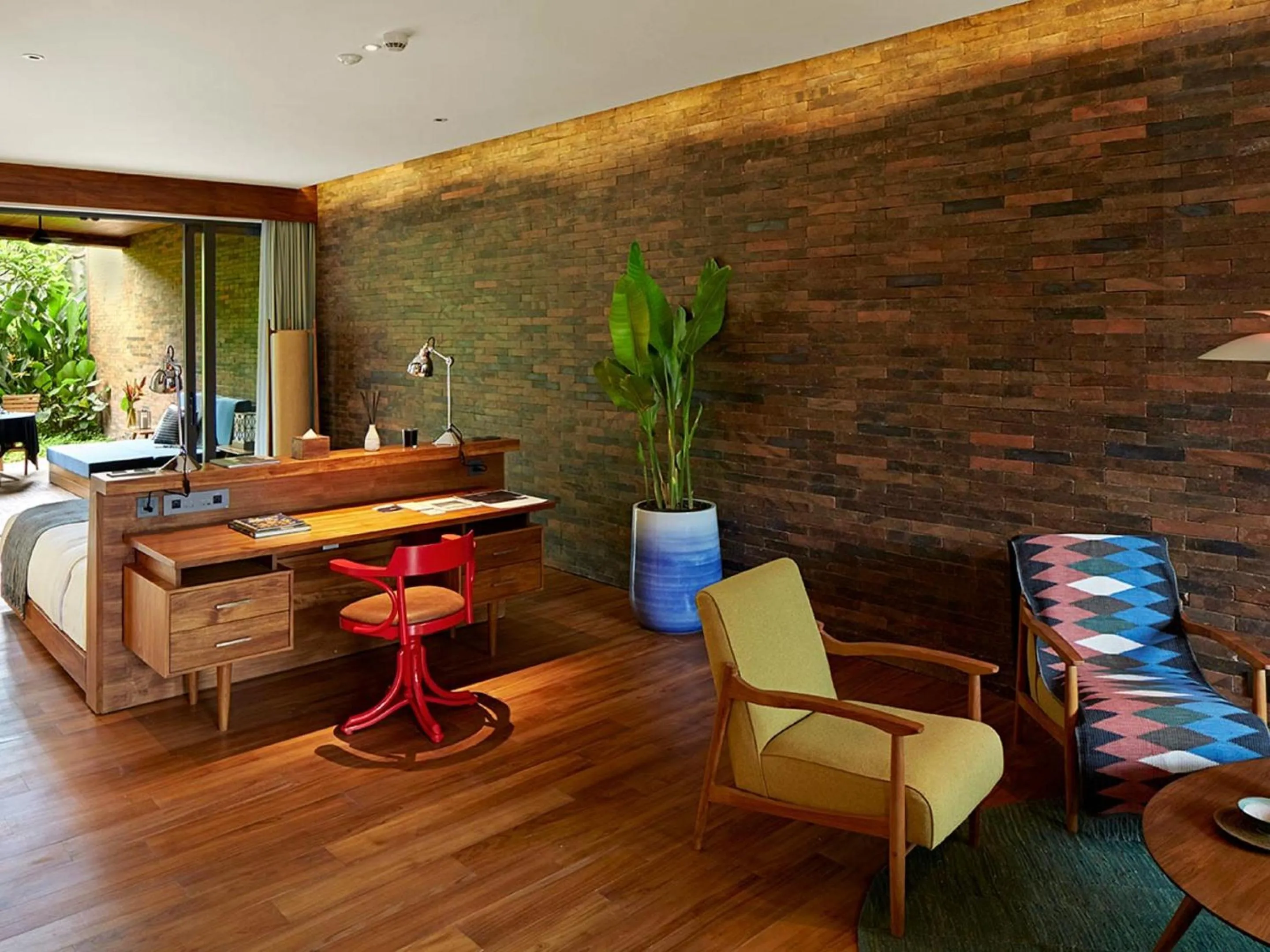 TV and multimedia in Potato Head Suites & Studios