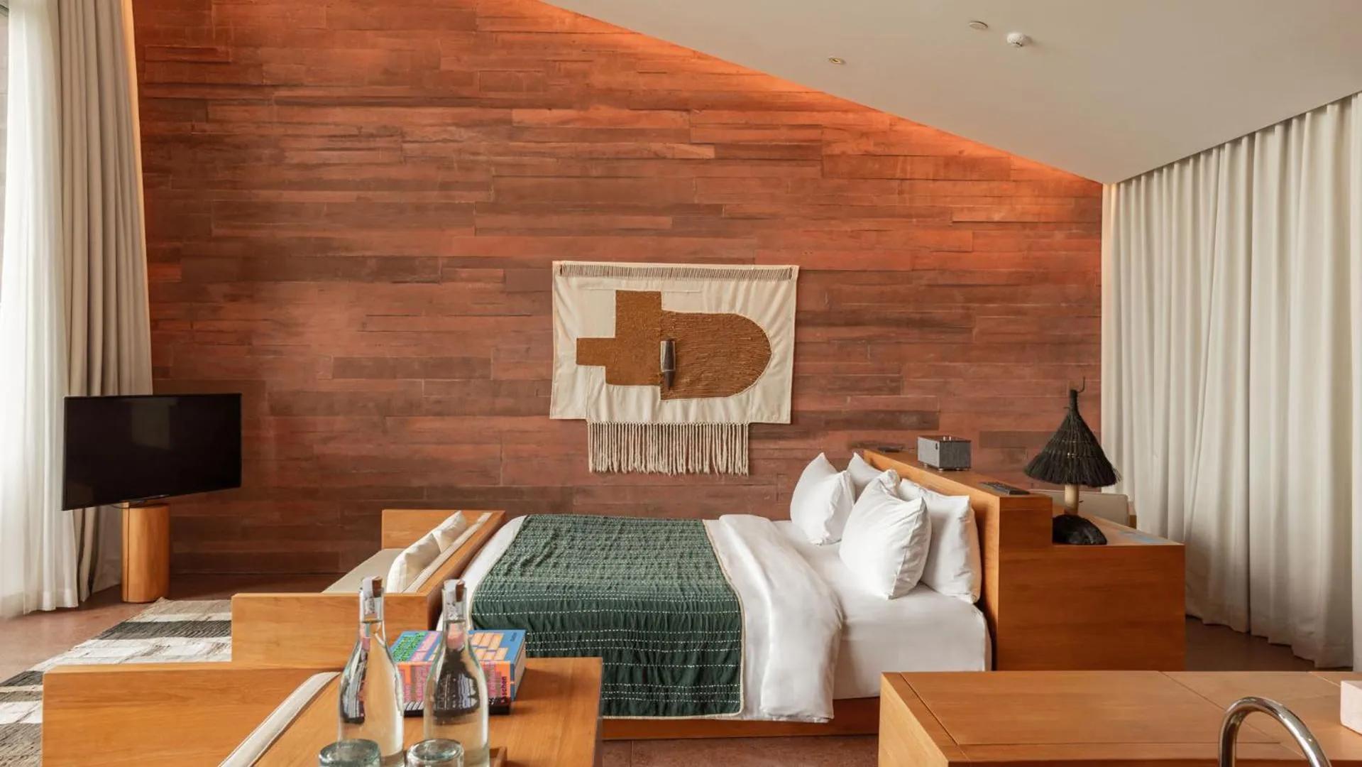 Hot Tub, Bed in Potato Head Suites & Studios