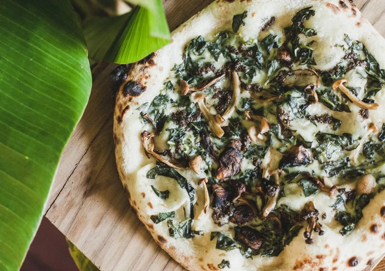 Restaurant/places to eat in Potato Head Suites & Studios