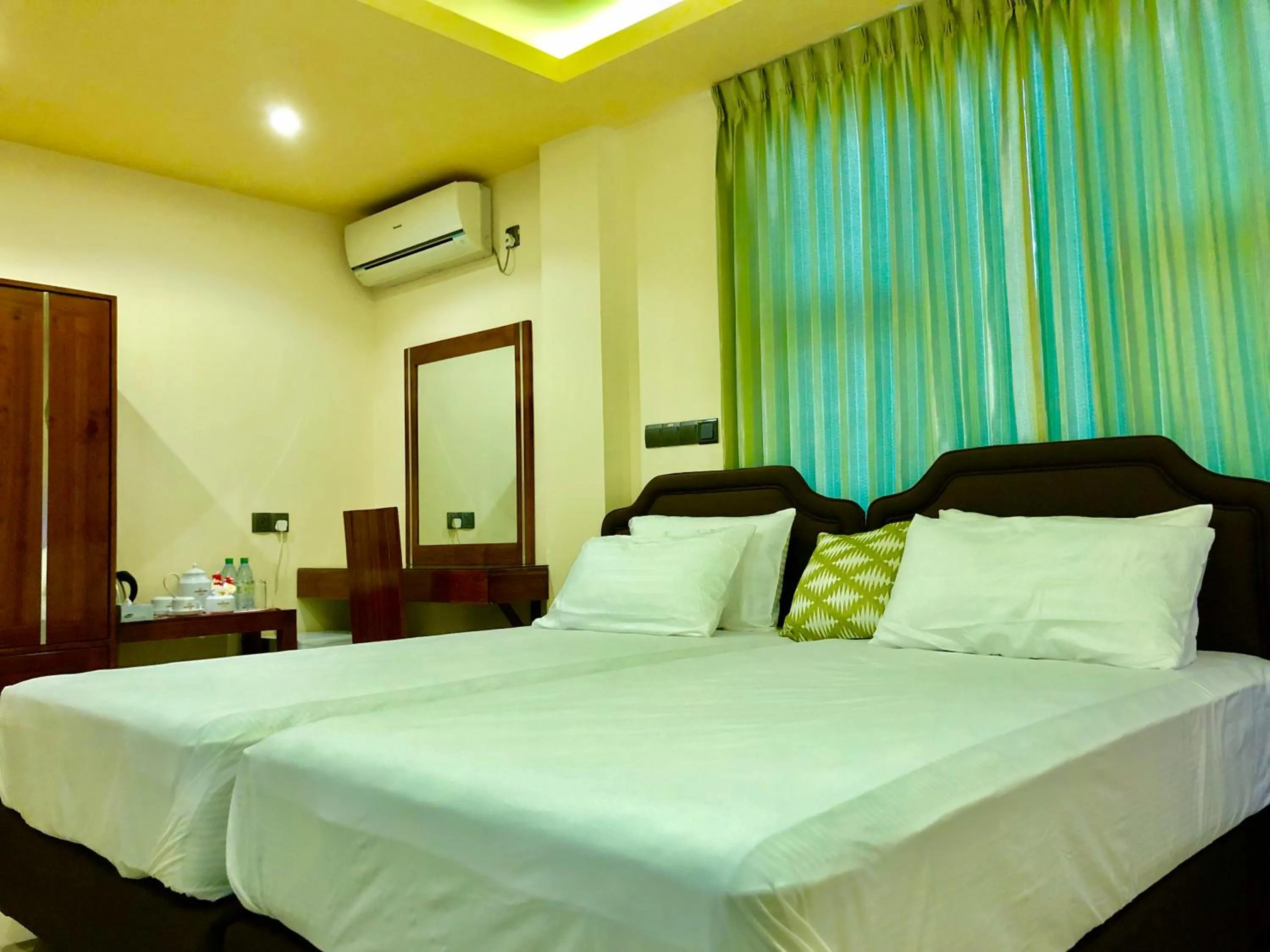 Nearby landmark, Bed in CONTENTO RETREAT