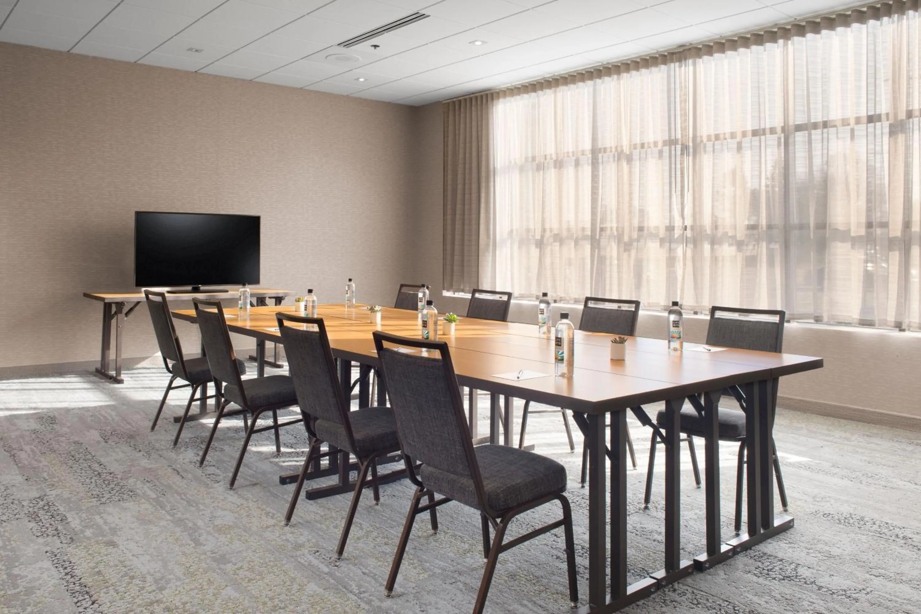 Meeting/conference room in Courtyard by Marriott Edina Bloomington